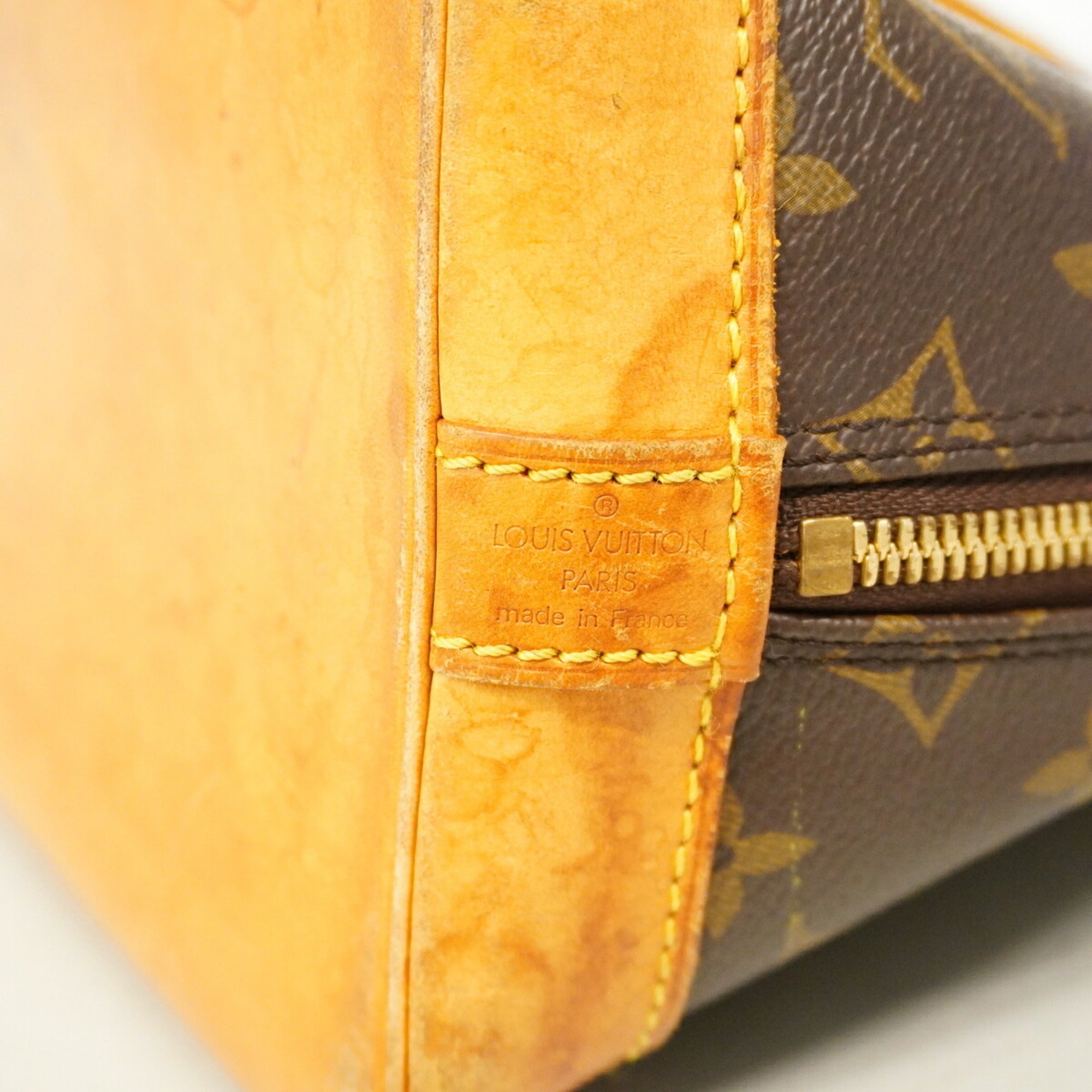 Louis Vuitton Brown Handbag (Pre-Owned)