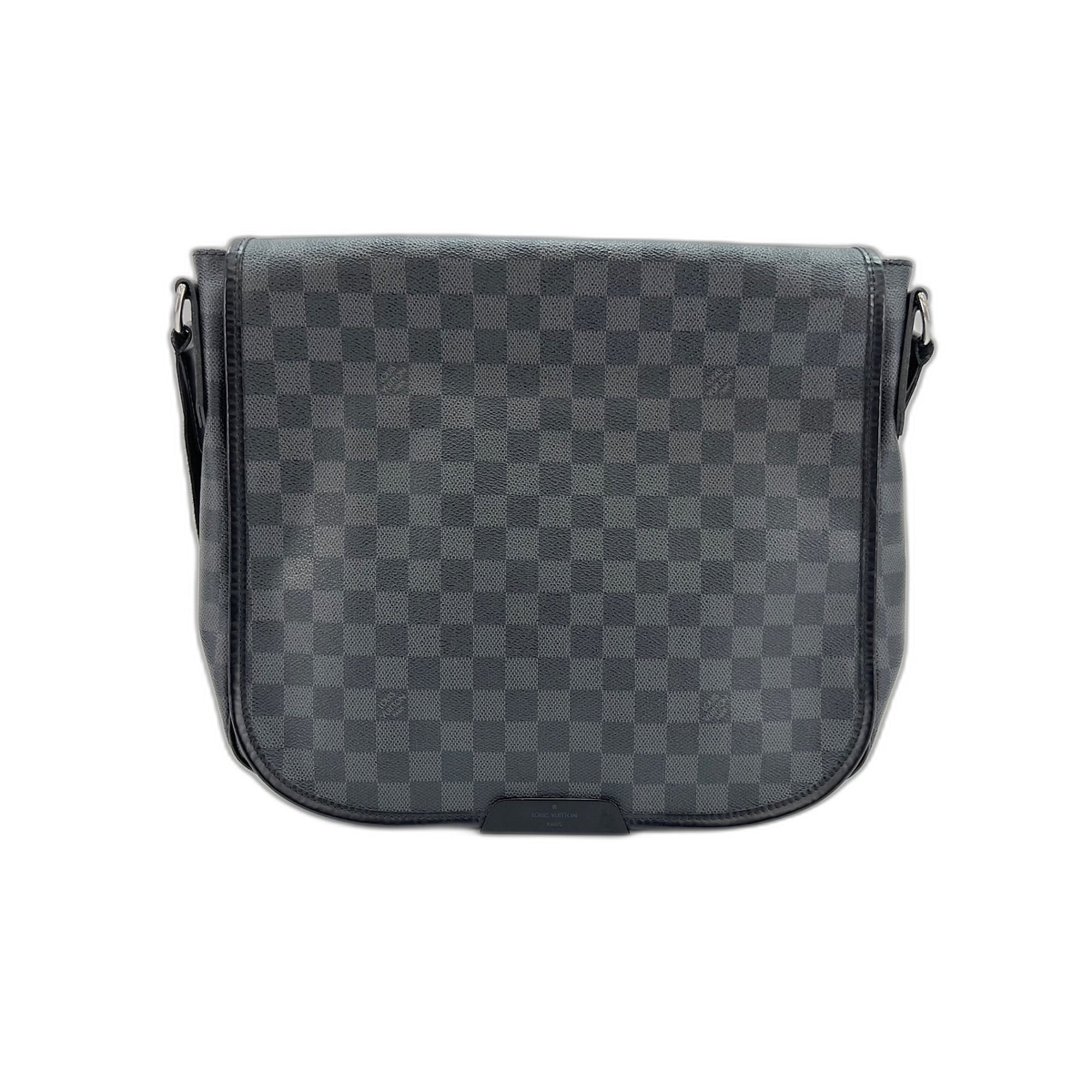 Louis Vuitton Black Shoulder Bag (Pre-Owned)