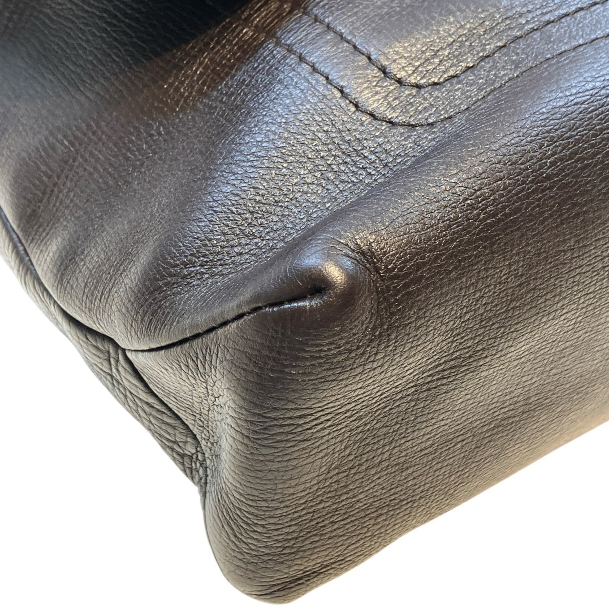 Louis Vuitton Brown Leather Messenger Bag (Pre-Owned)