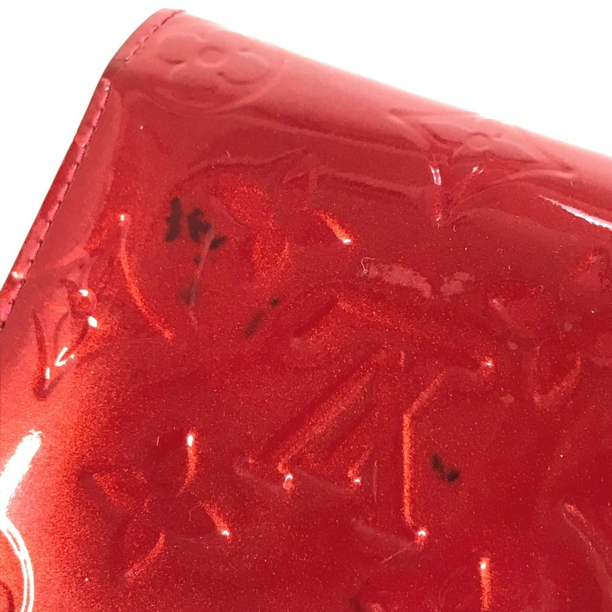 Louis Vuitton Monogram Vernis Pomme D'amour Red Color Monogram Vernis Long Wallet (Bi-Fold) (Pre-Owned)