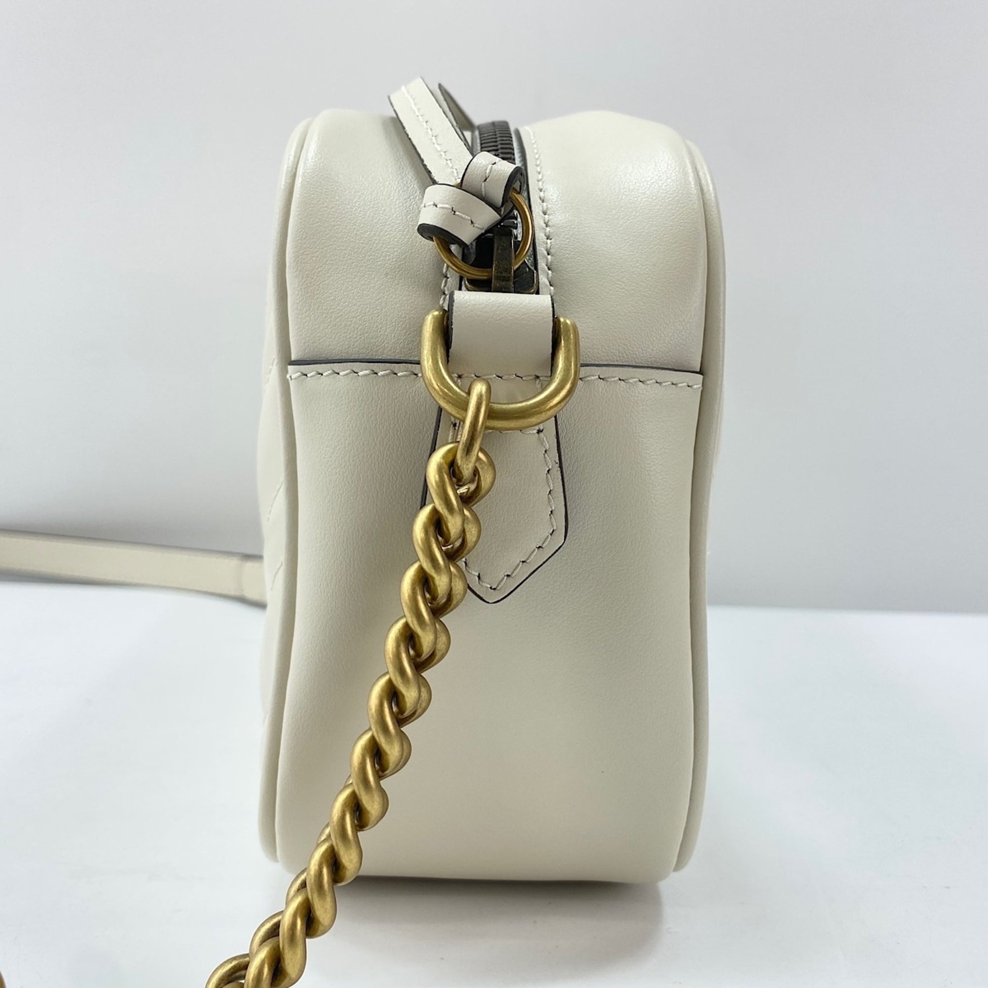 Gucci White Shoulder Bag (Pre-Owned)