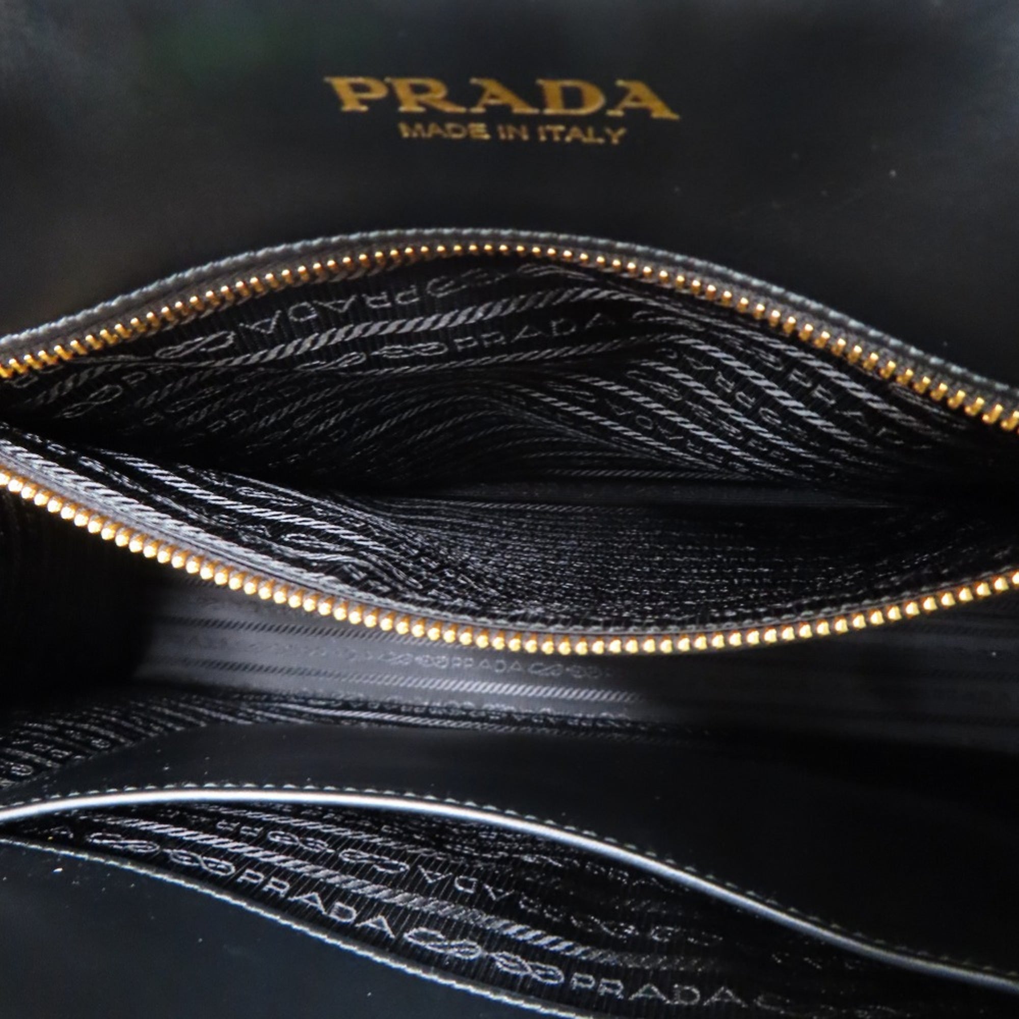 Prada Beige Black Fabric Leather Handbag (Pre-Owned)