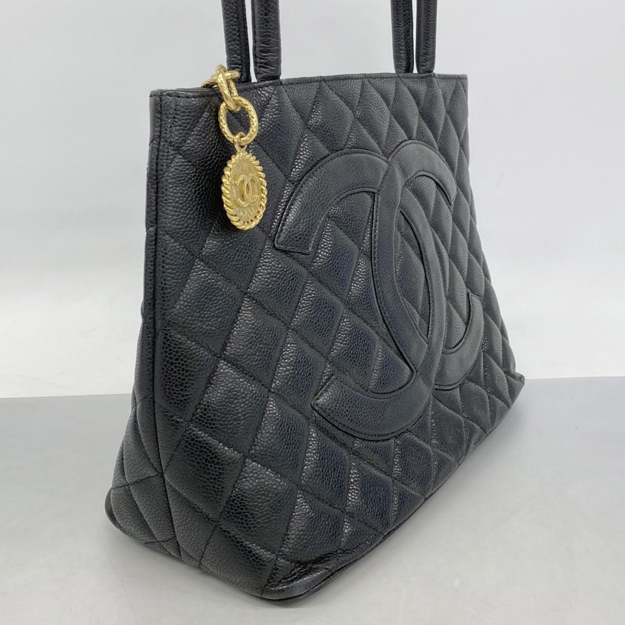 Chanel Black Grained Calfskin Tote Bag (Pre-Owned)