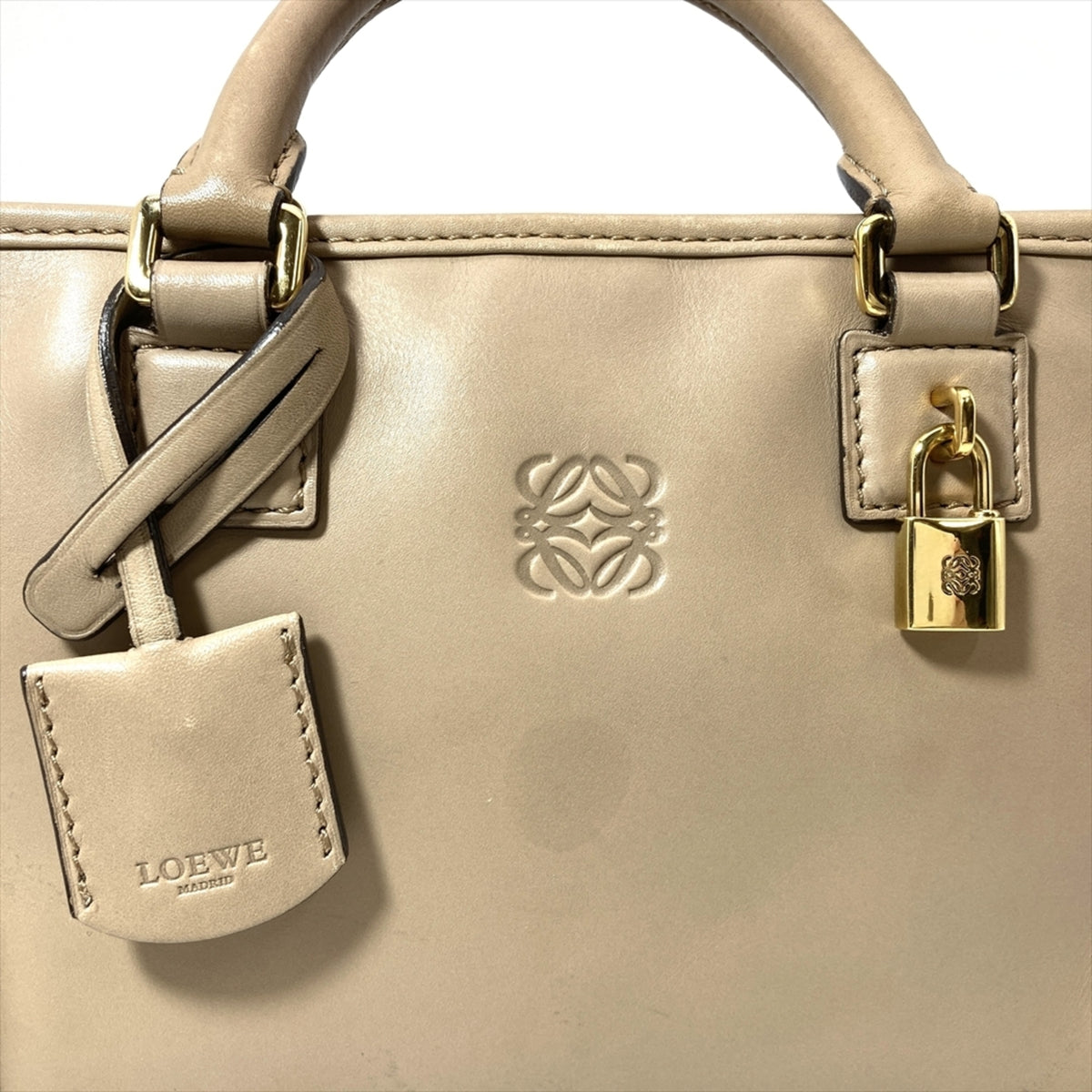 Loewe Beige Leather Handbag (Pre-Owned)