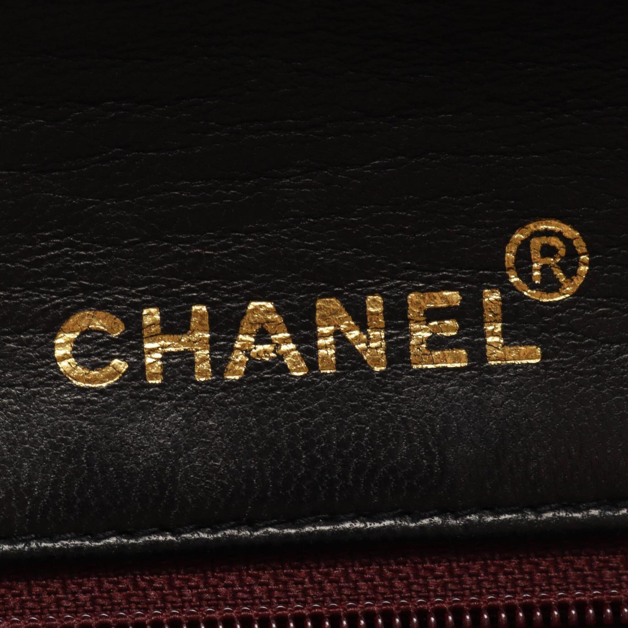 Chanel Black Leather Handbag Shoulder Bag (Pre-Owned)