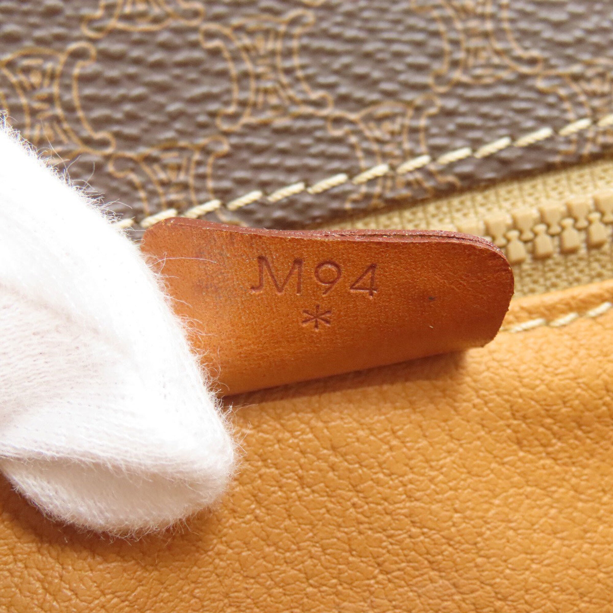 Celine Brown Leather Shoulder Bag (Pre-Owned)