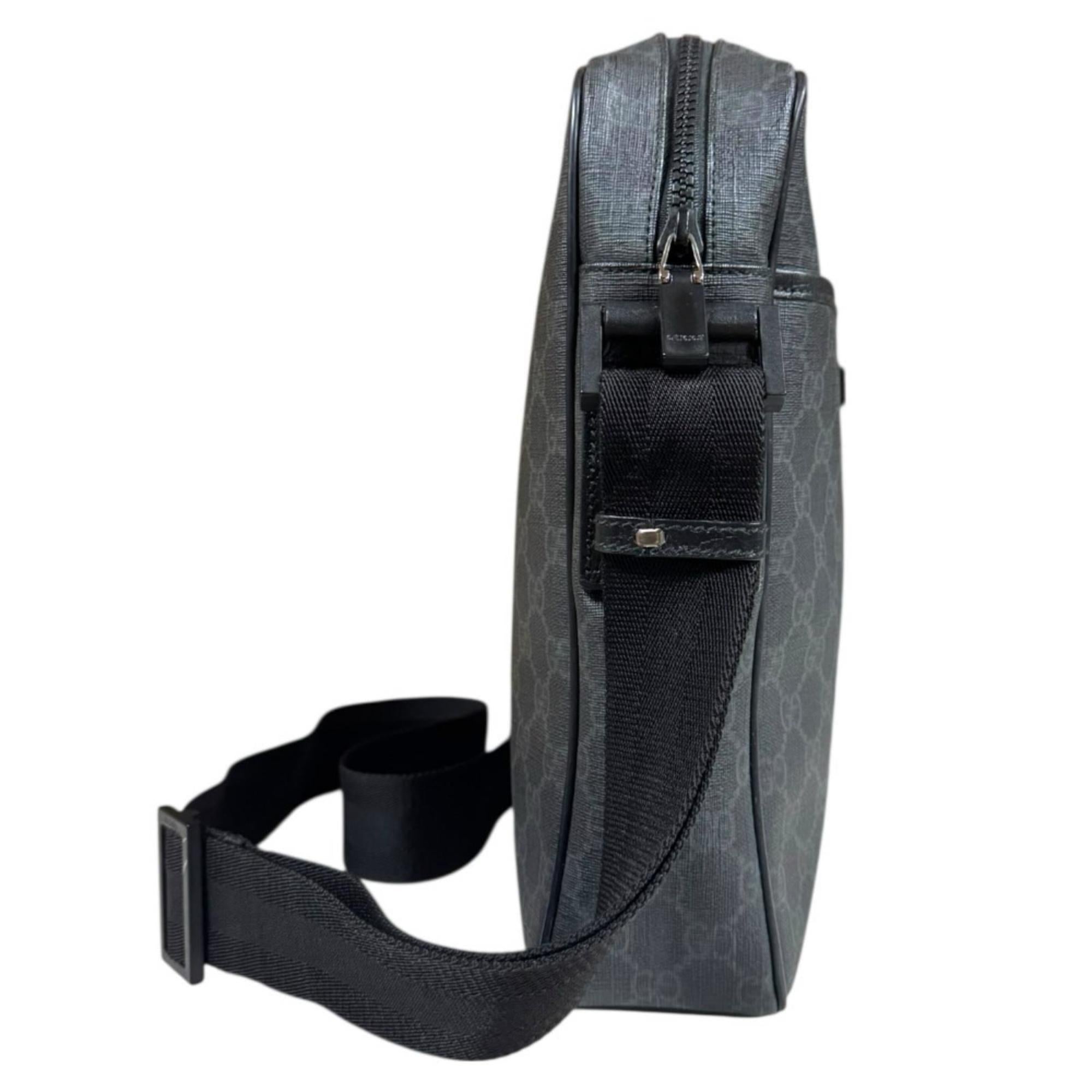 Gucci Gray Gg Supreme Shoulder Bag (Pre-Owned)