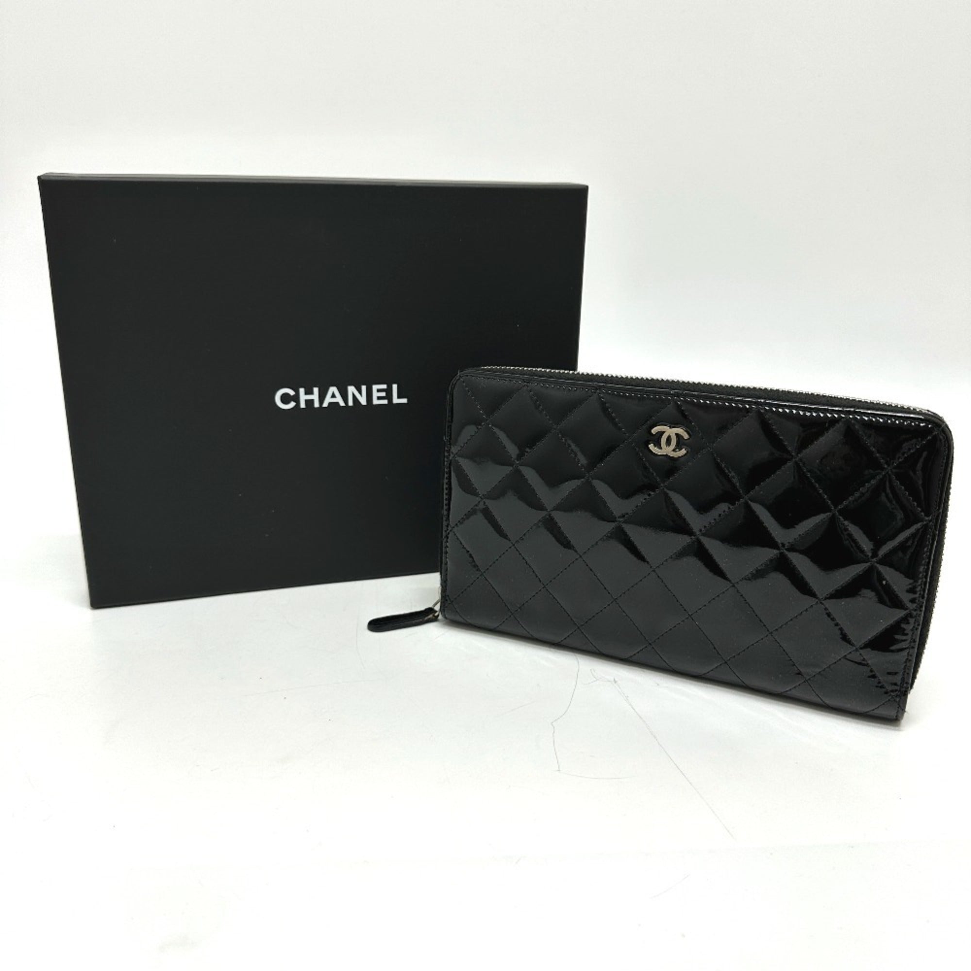 Chanel Black Leather Long Wallet (Bi-Fold) (Pre-Owned)