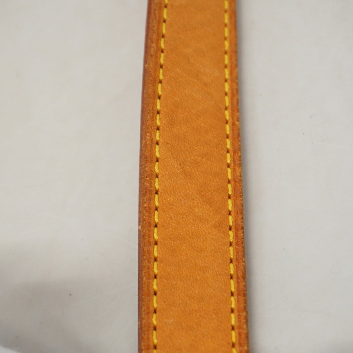 Louis Vuitton Brown Shoulder Bag (Pre-Owned)
