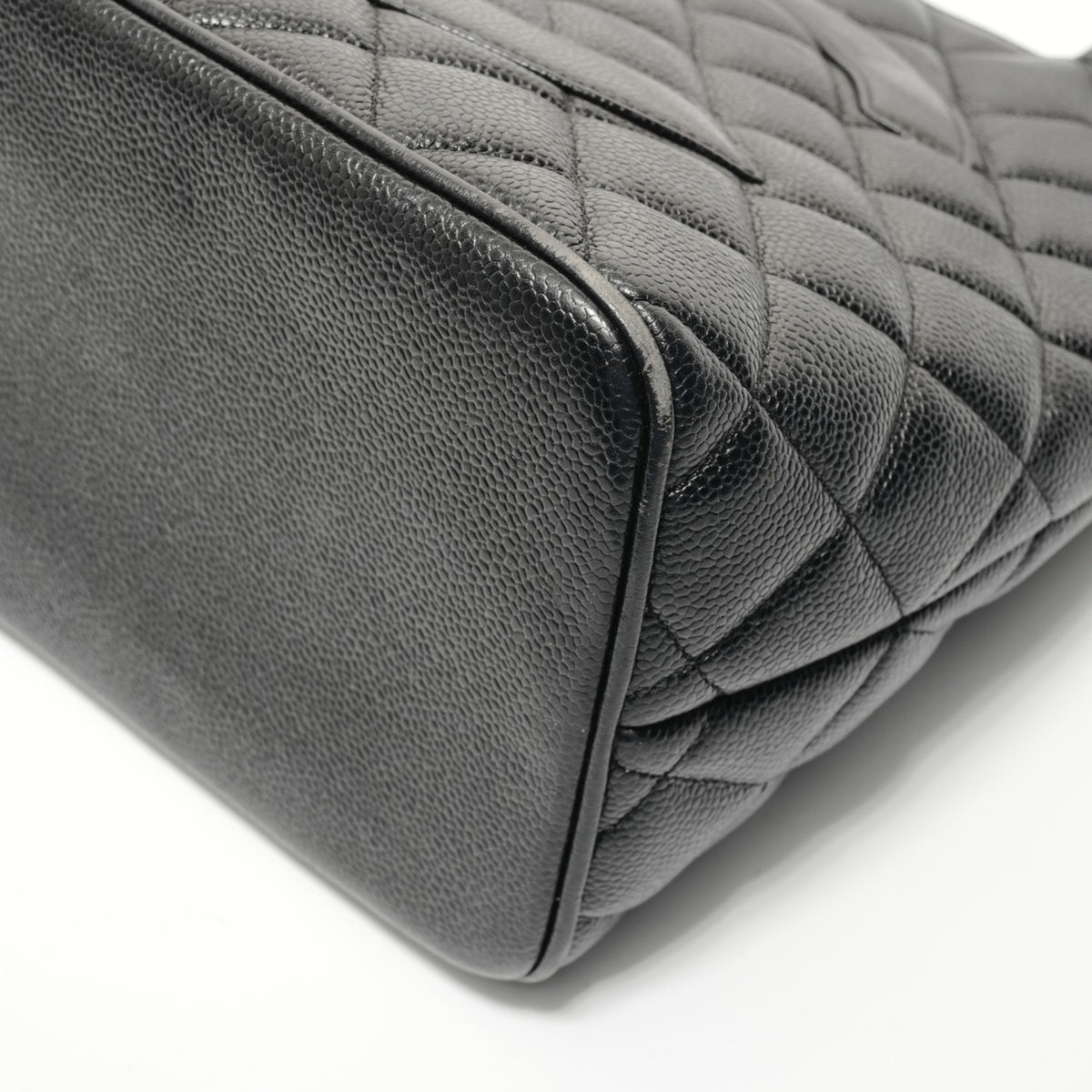 Chanel Black Grained Calfskin Tote Bag (Pre-Owned)
