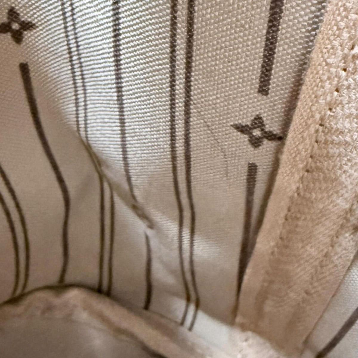 Louis Vuitton Monogram Brown Monogram Canvas Tote Bag (Pre-Owned)