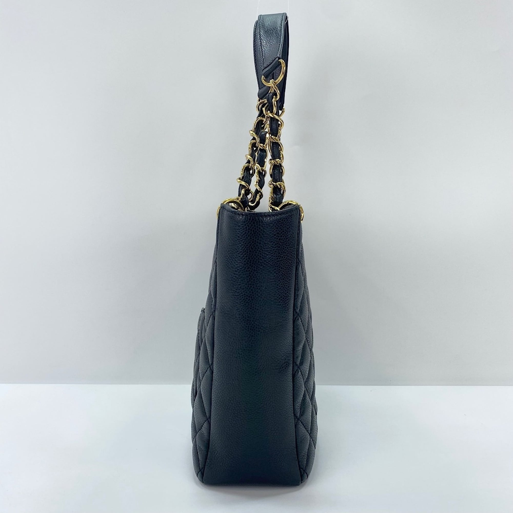 Chanel Matelasse Black Handbag (Pre-Owned)