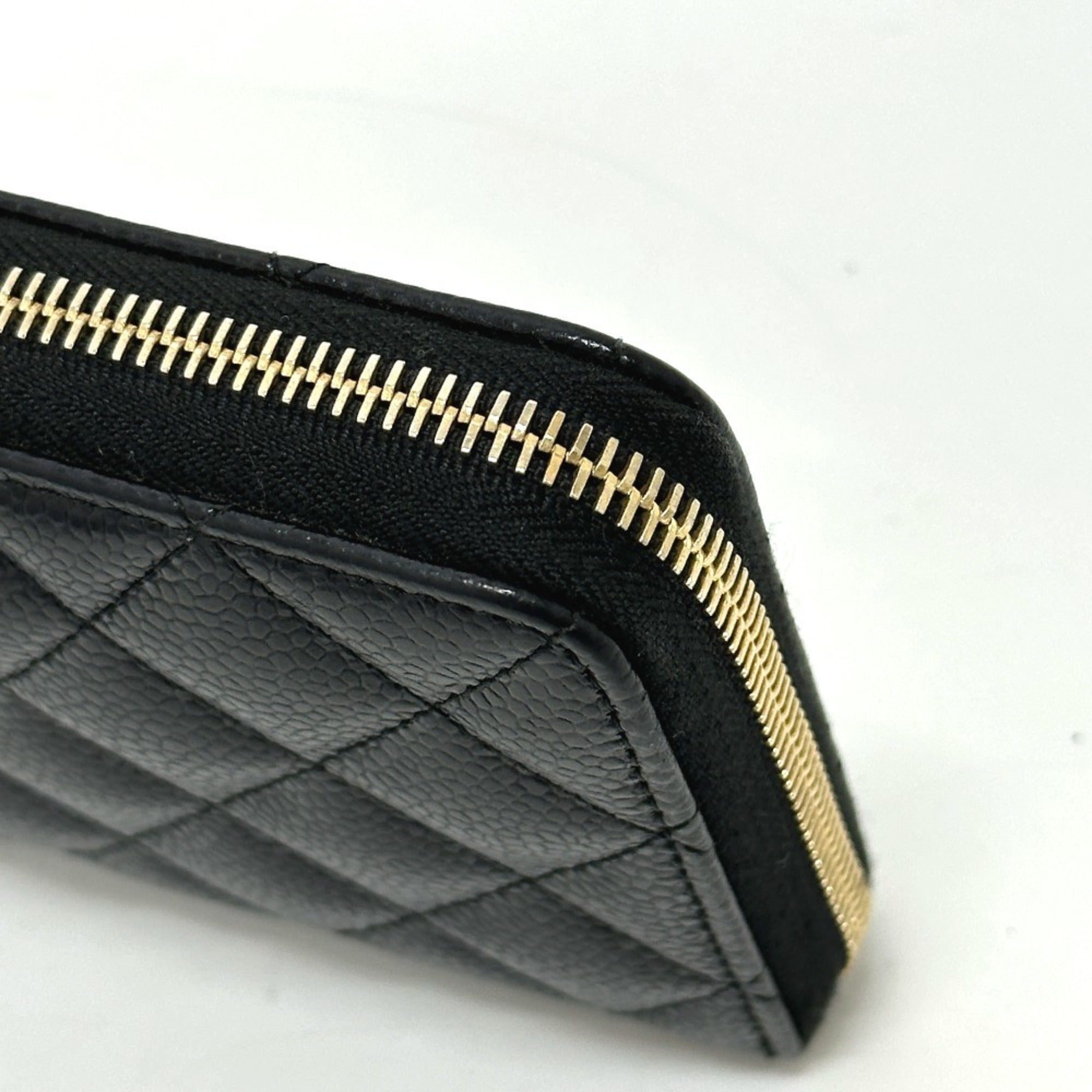 Chanel Black Grained Calfskin Long Wallet (Bi-Fold) (Pre-Owned)