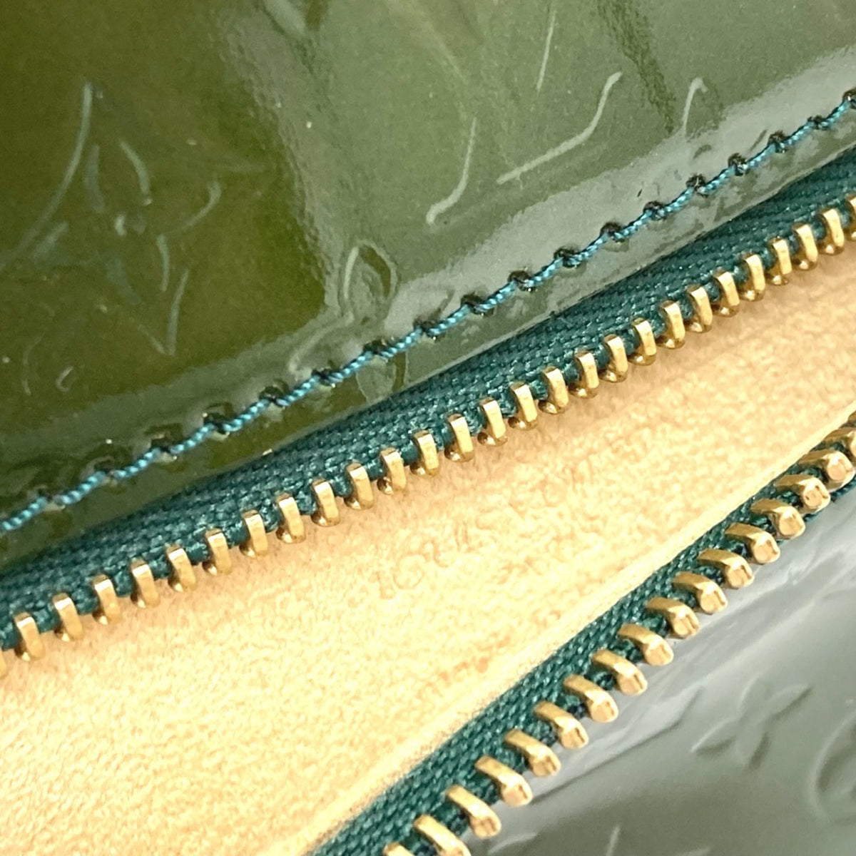 Louis Vuitton Green Monogram Vernis Pochette Shoulder Bag (Pre-Owned)