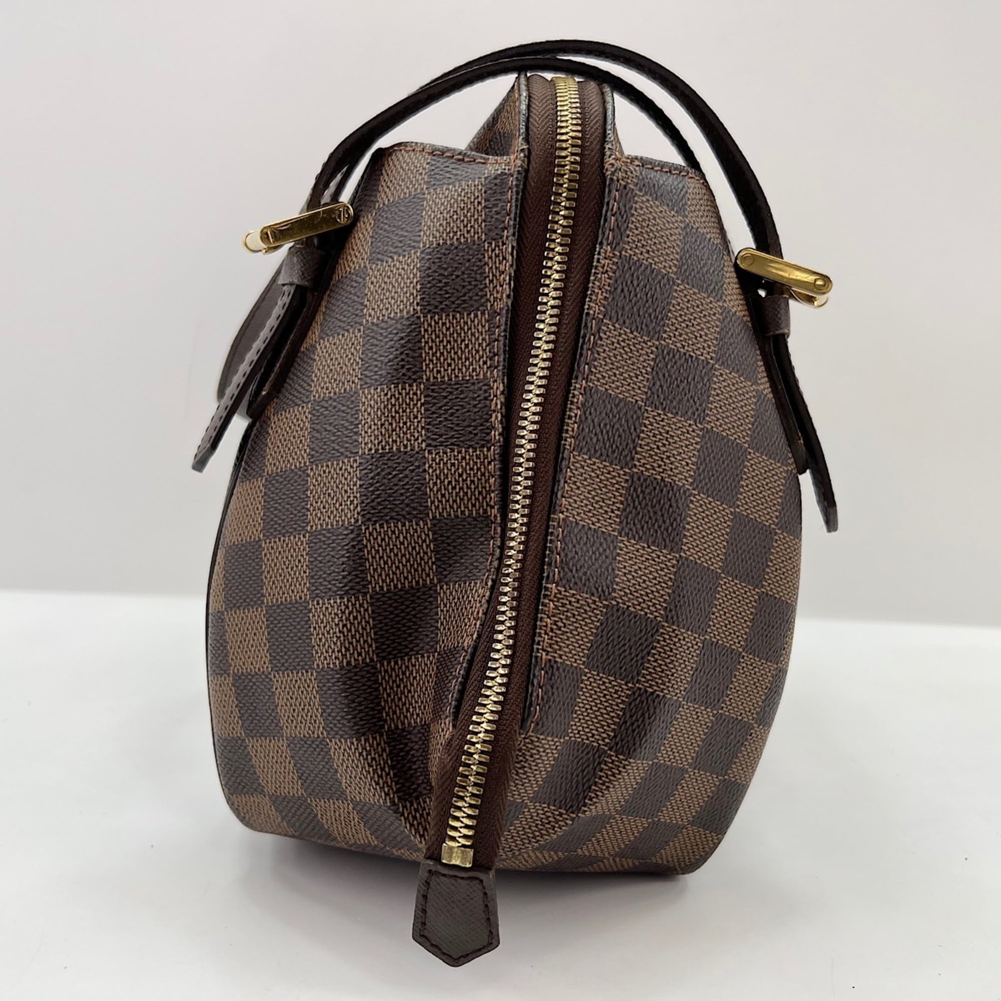Louis Vuitton Brown Galle Shoulder Bag (Pre-Owned)