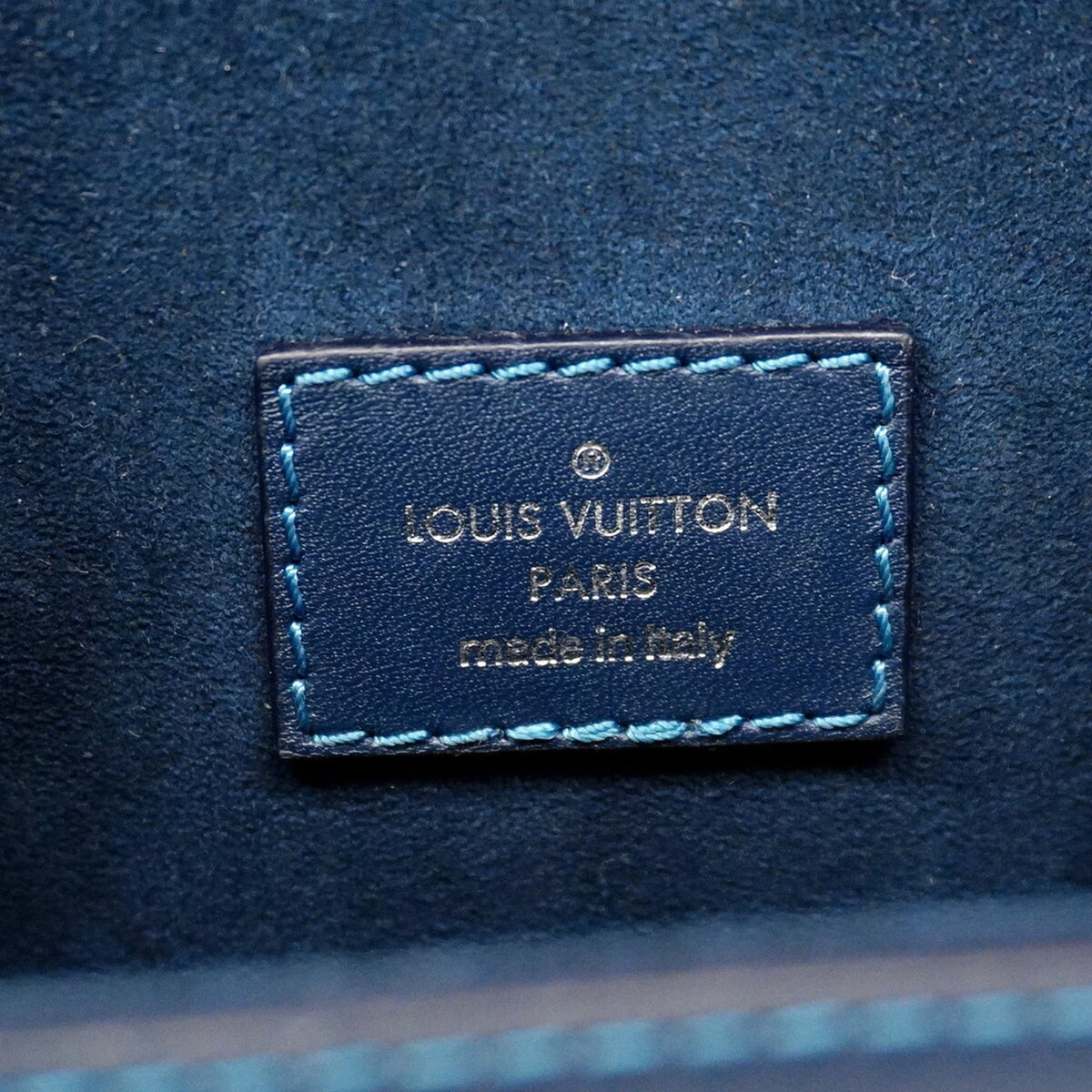 Louis Vuitton Navy Shoulder Bag (Pre-Owned)