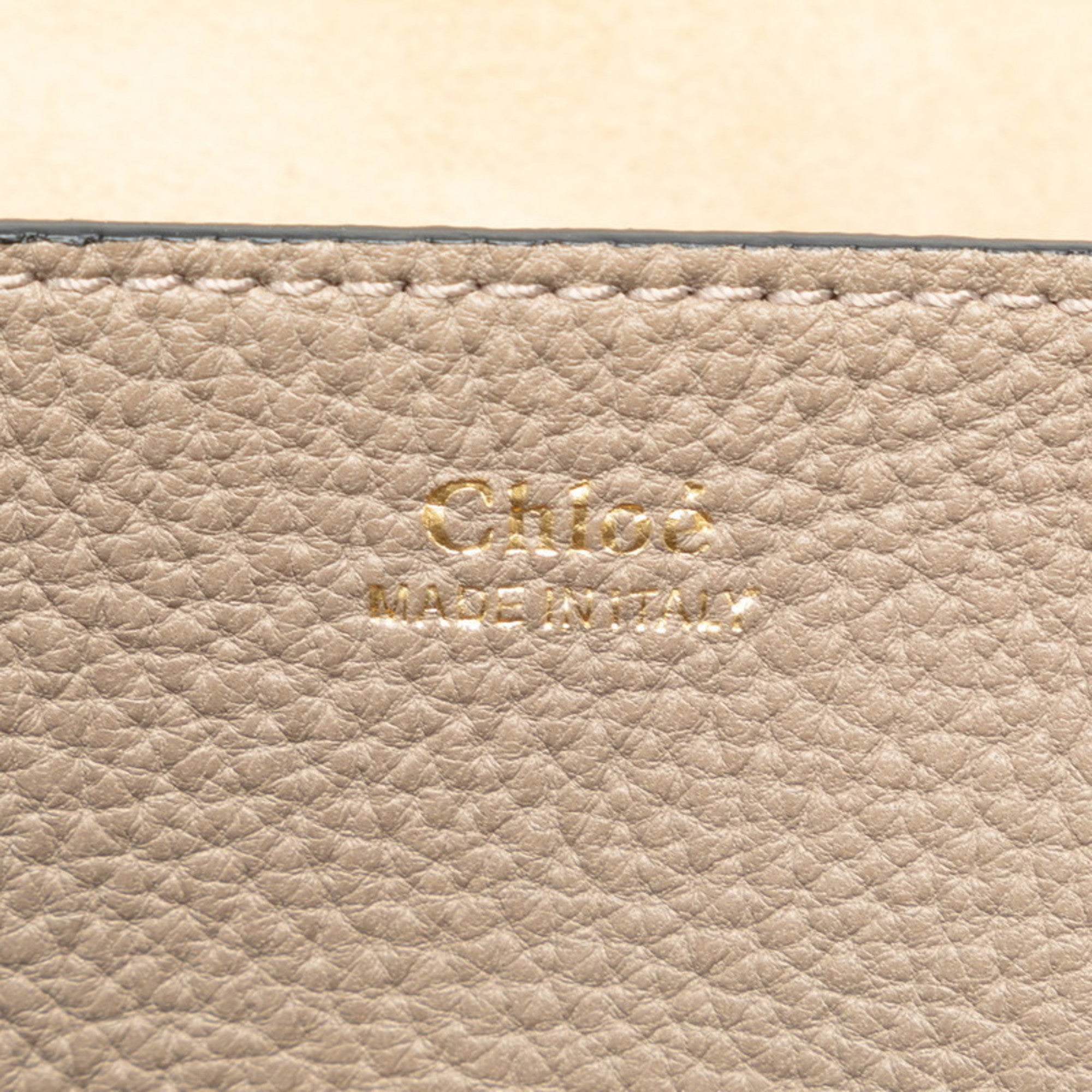 Chloé Beige Gold Leather Shoulder Bag (Pre-Owned)