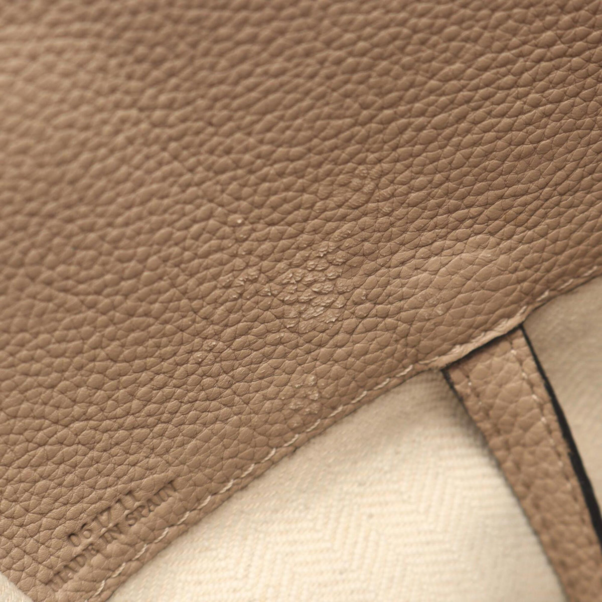 Loewe Beige Brown Leather Handbag (Pre-Owned)
