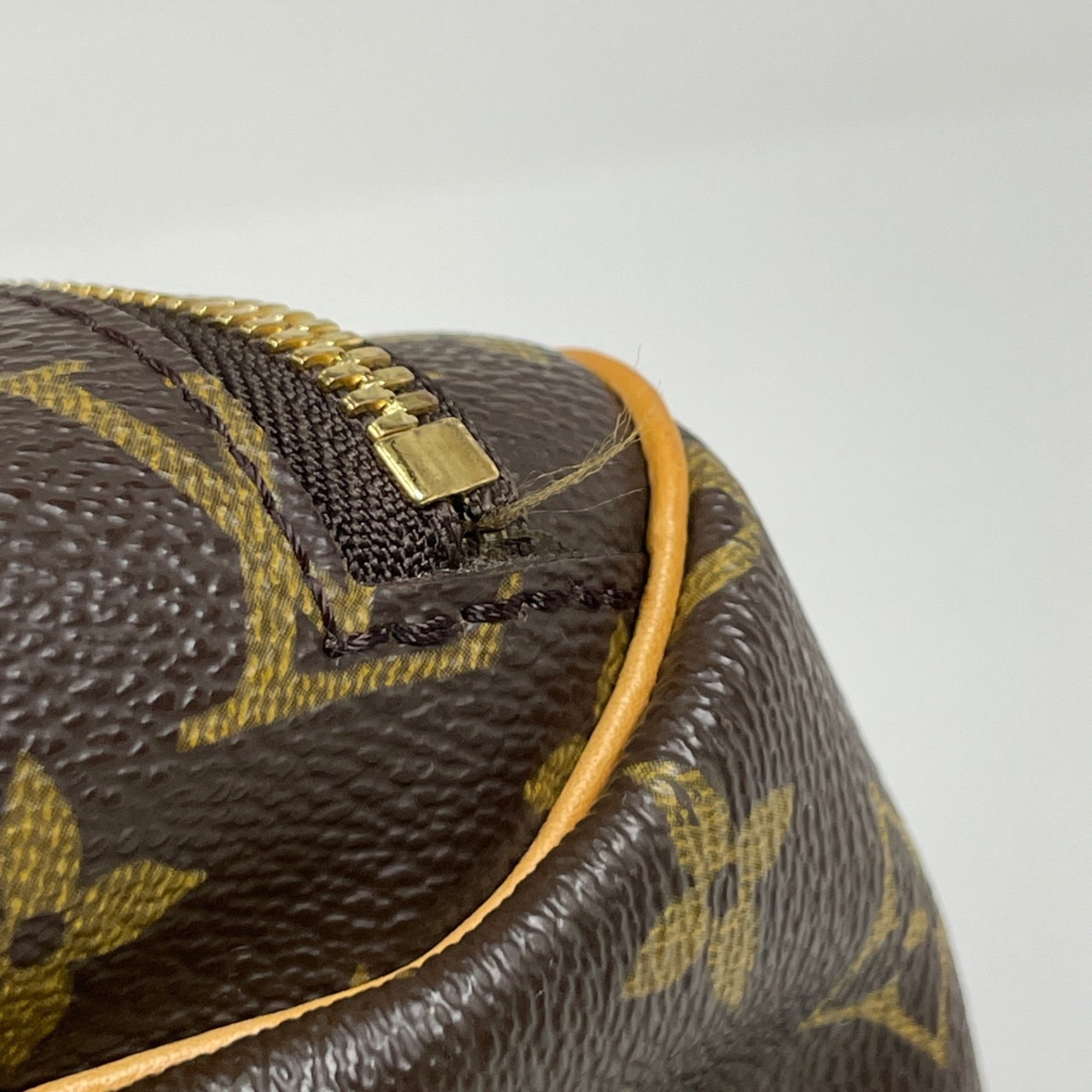 Louis Vuitton Brown Monogram Handbag (Pre-Owned)