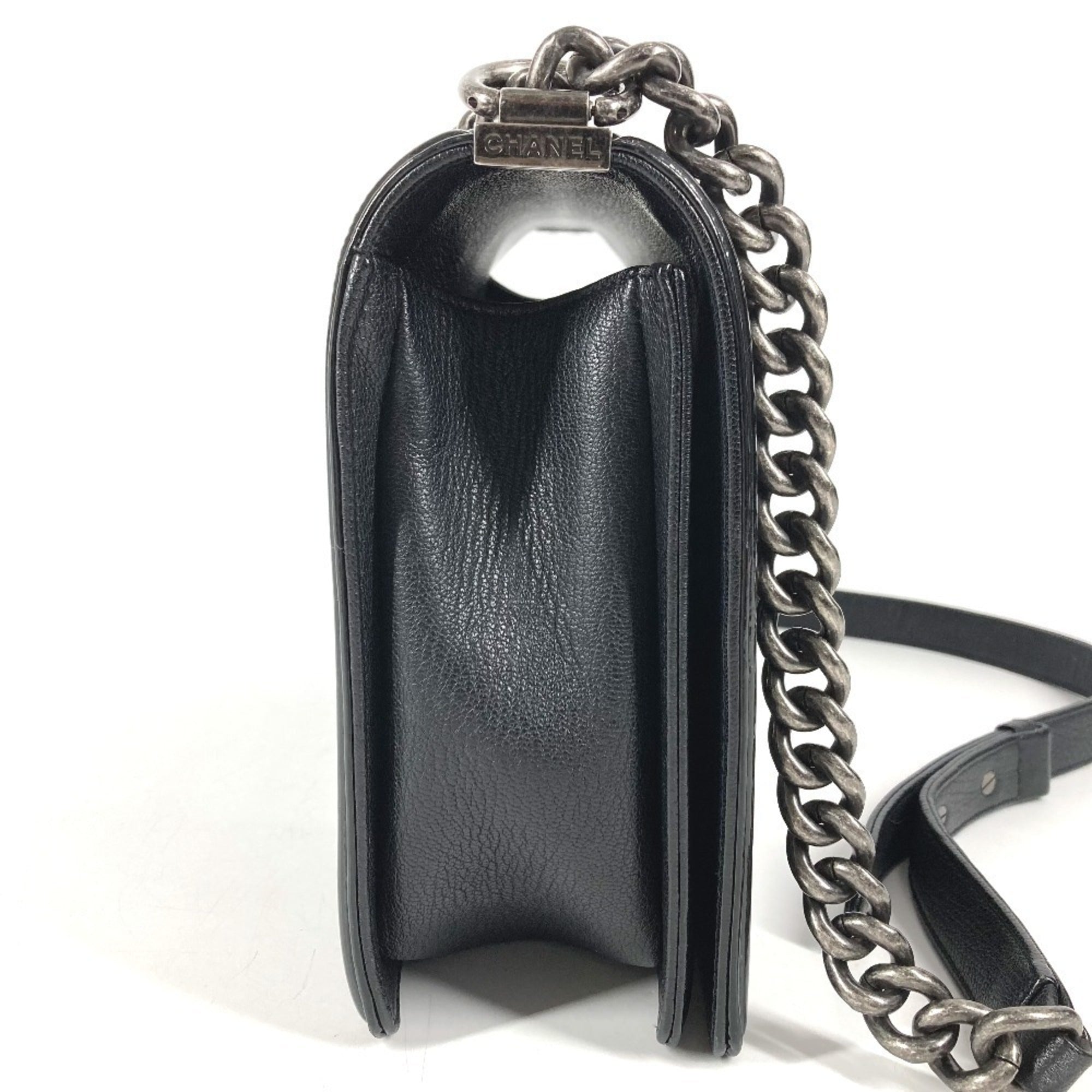 Chanel Matelasse Black Grained Calfskin Shoulder Bag (Pre-Owned)