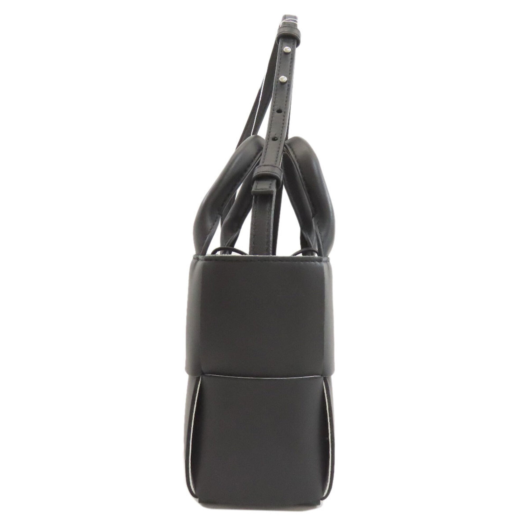 Bottega Veneta Black Leather Shoulder Bag (Pre-Owned)