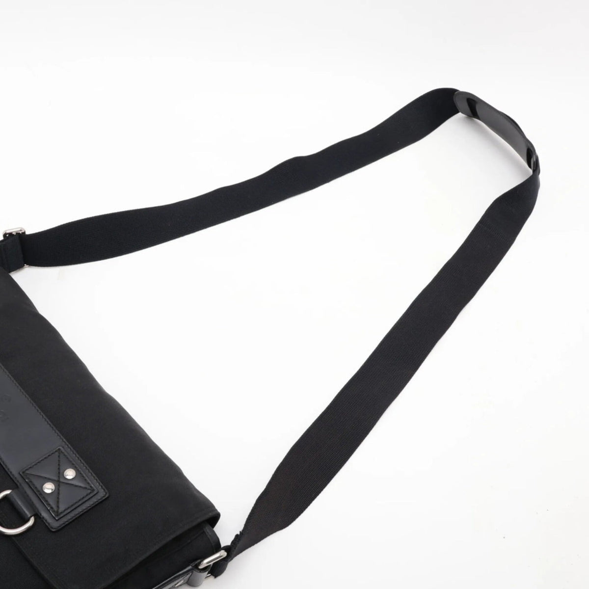 Gucci Black Leather Canvas Messenger Bag Shoulder Bag (Pre-Owned)