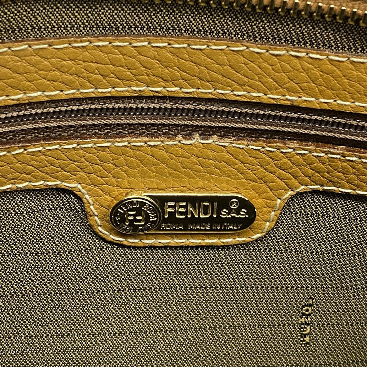 Fendi Light Brown Leather Tote Bag (Pre-Owned)