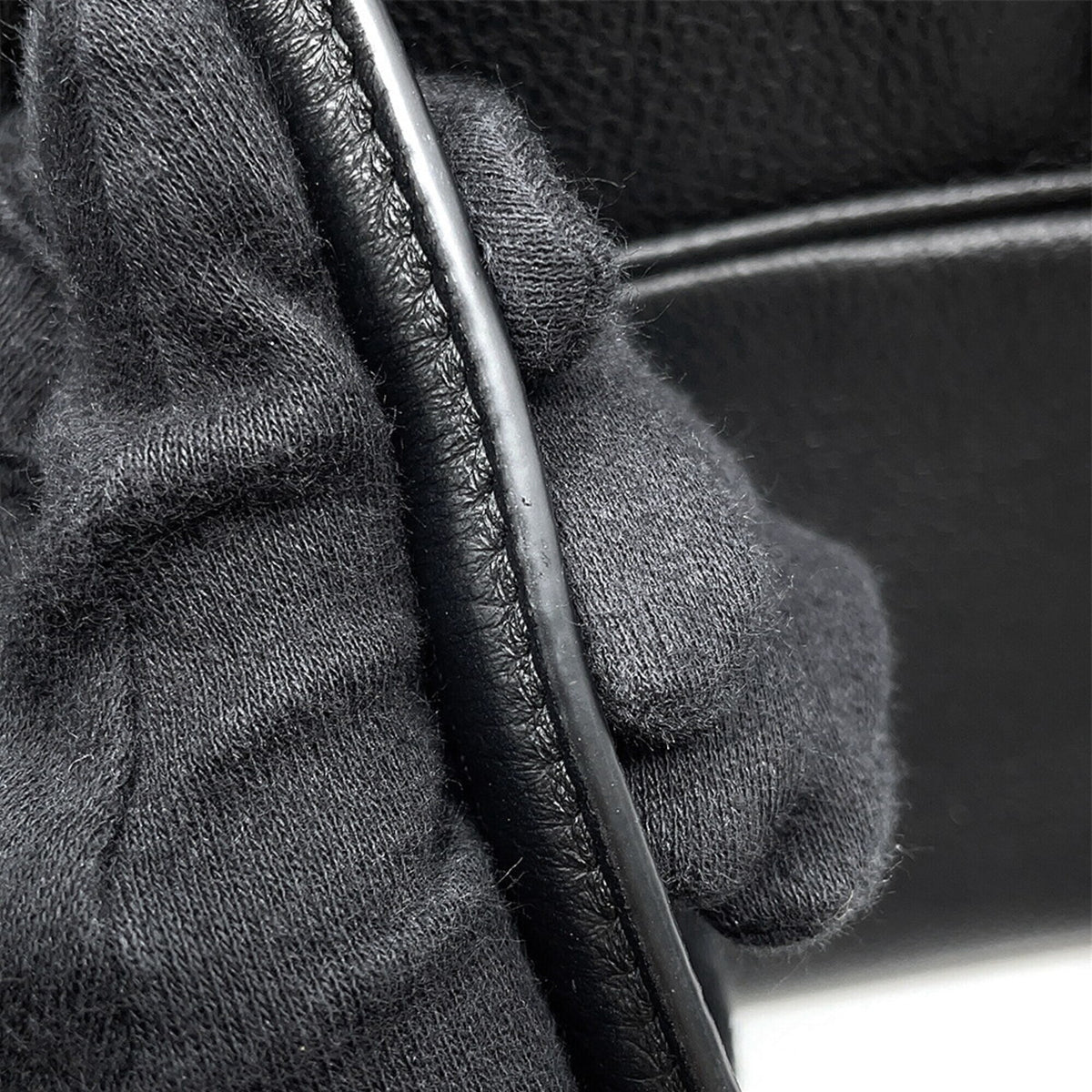 Balenciaga Black Leather Shoulder Bag (Pre-Owned)