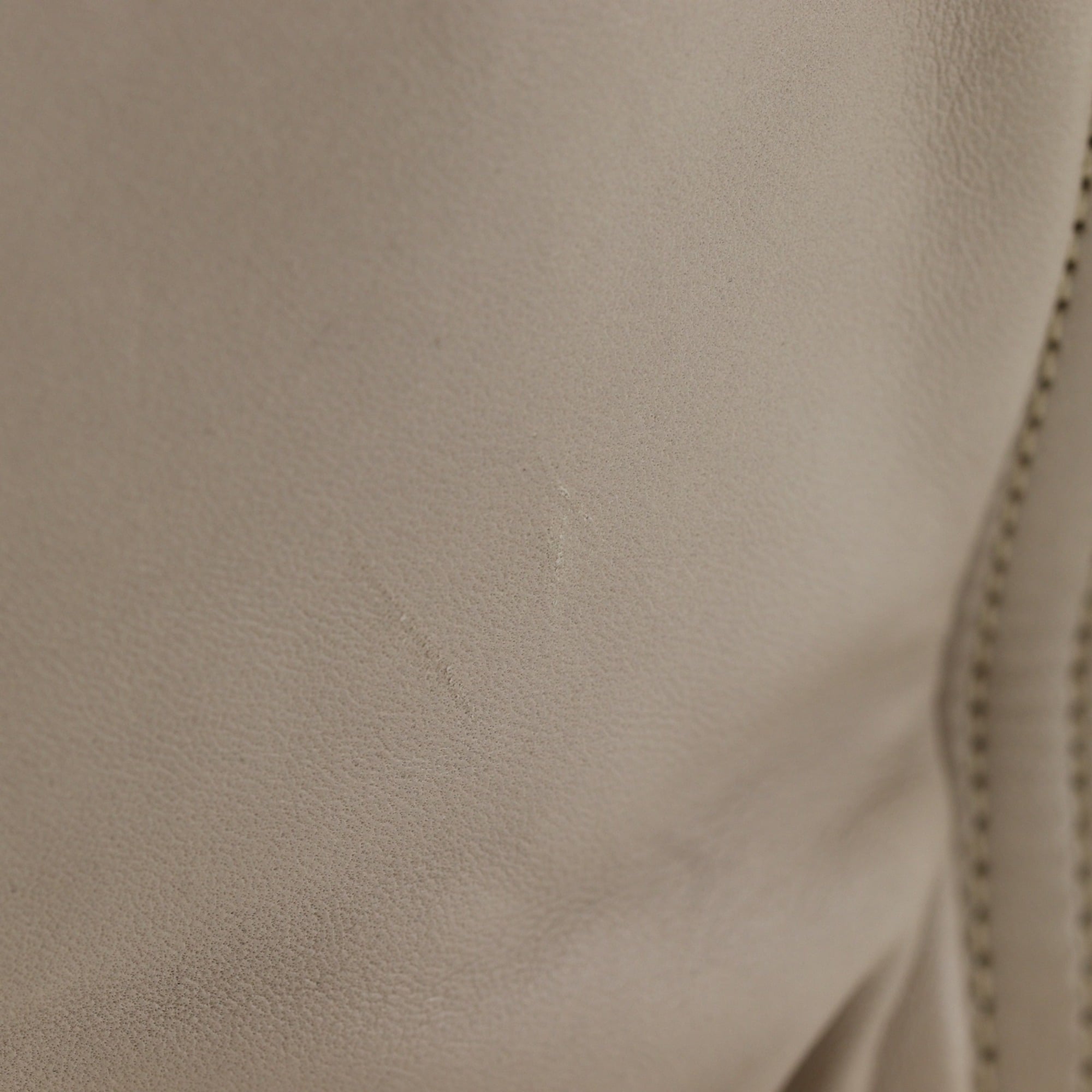 Loewe Beige Leather Shoulder Bag (Pre-Owned)