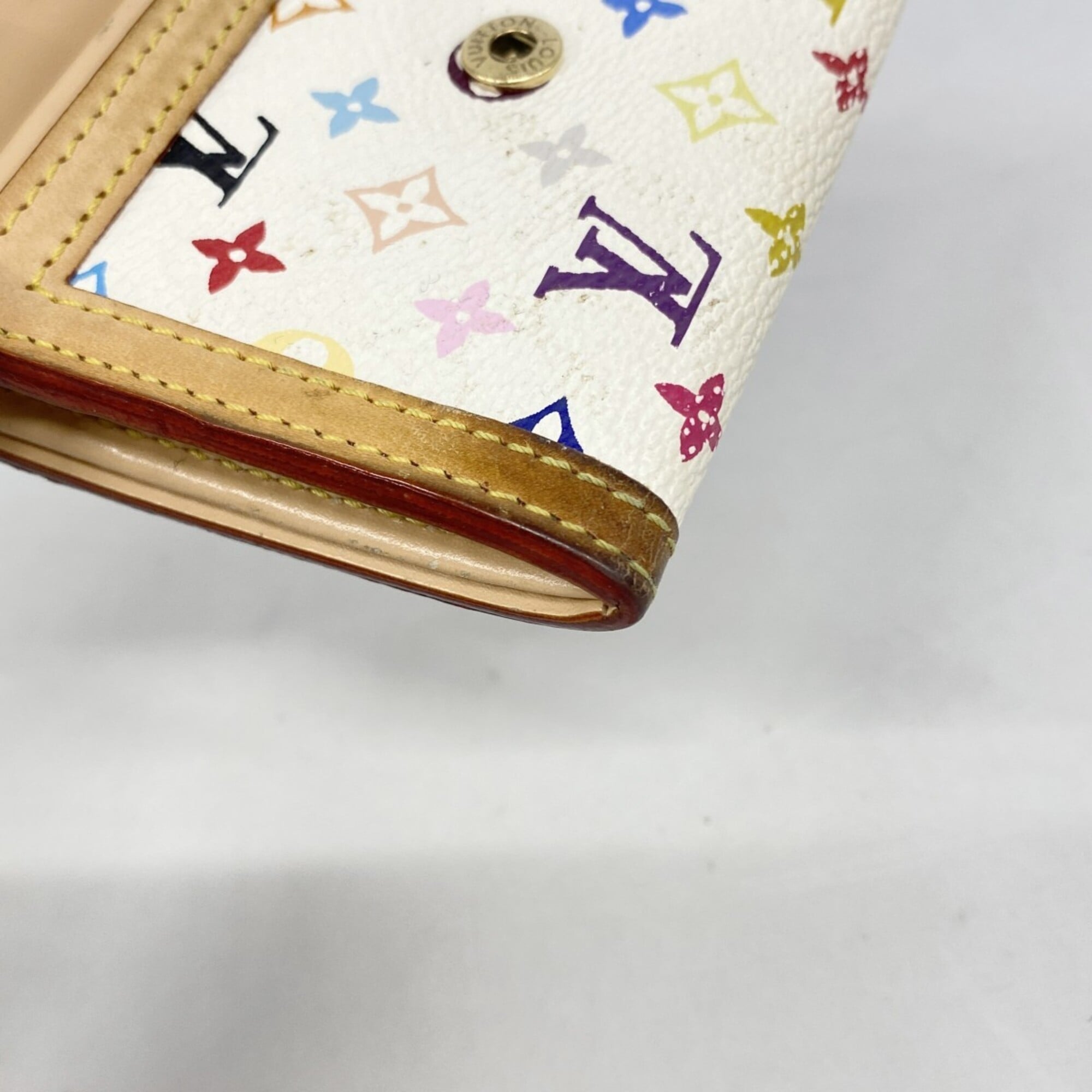 Louis Vuitton Blanc Coin Purse/Coin Case (Pre-Owned)