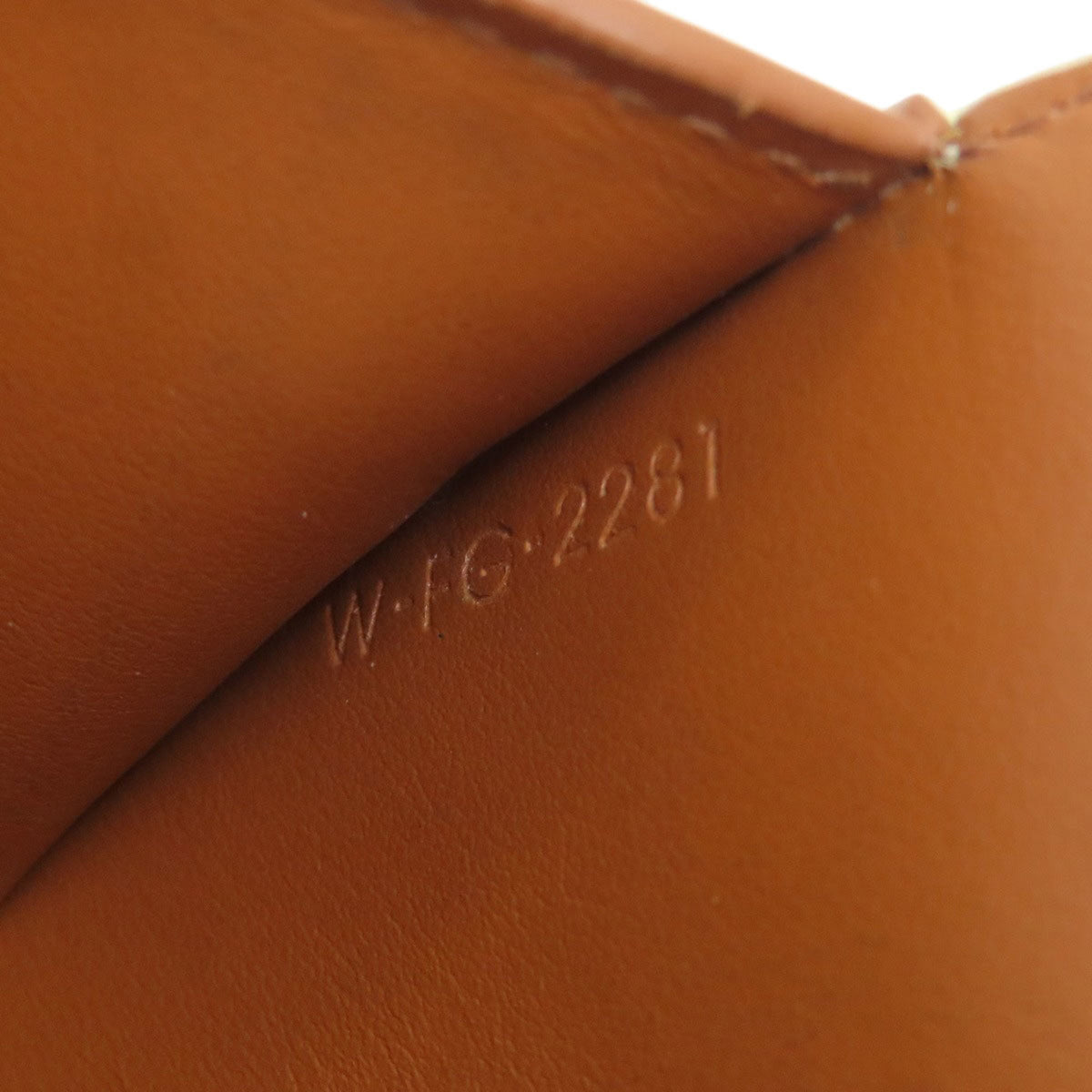 Celine White Leather Wallet (Tri-Fold) (Pre-Owned)