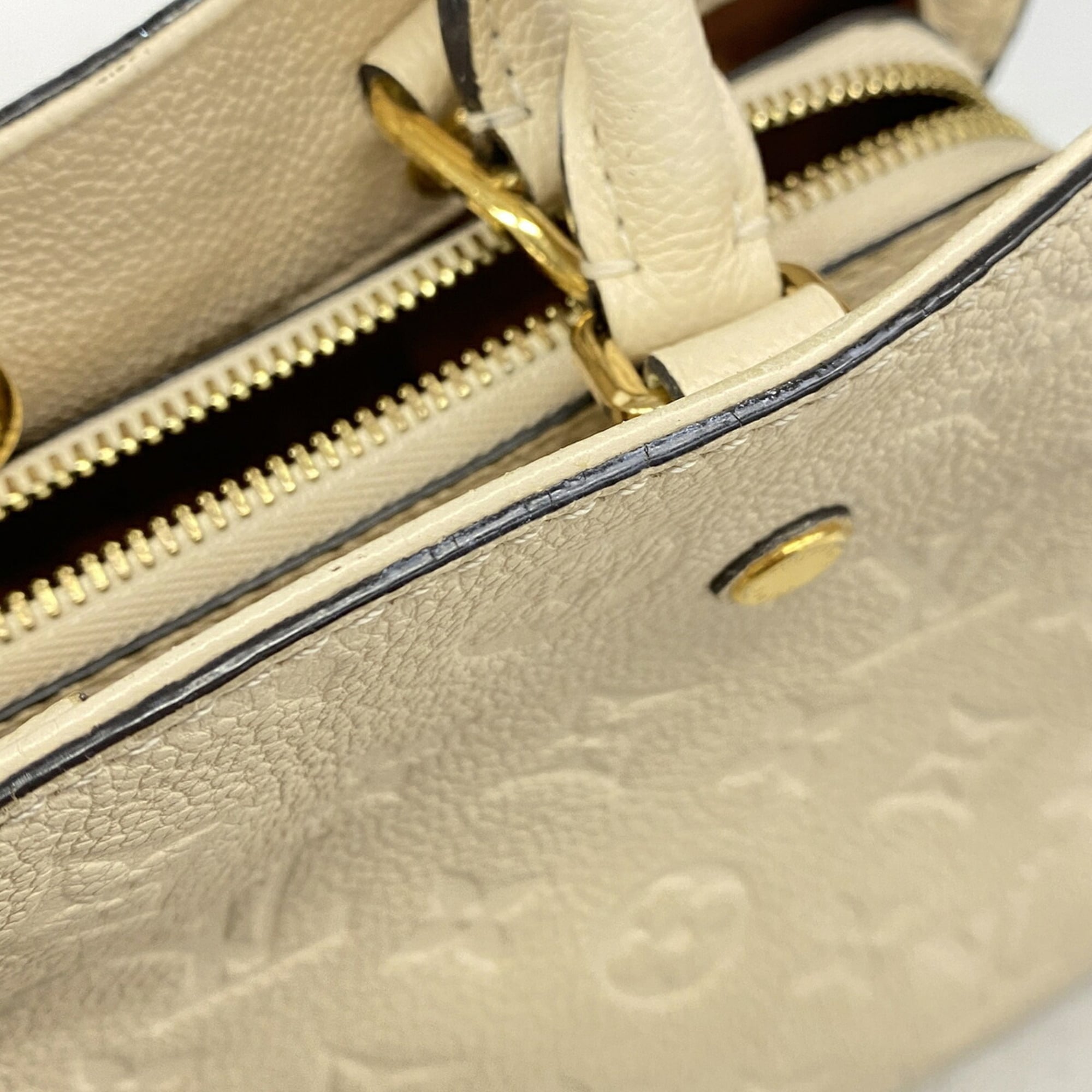 Louis Vuitton Cream Handbag (Pre-Owned)