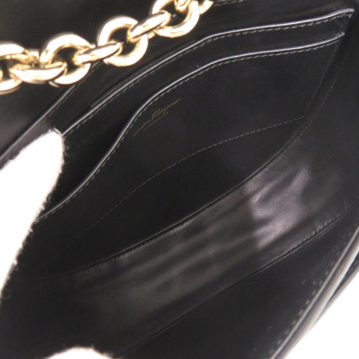 Salvatore Ferragamo Black Patent Leather Shoulder Bag (Pre-Owned)