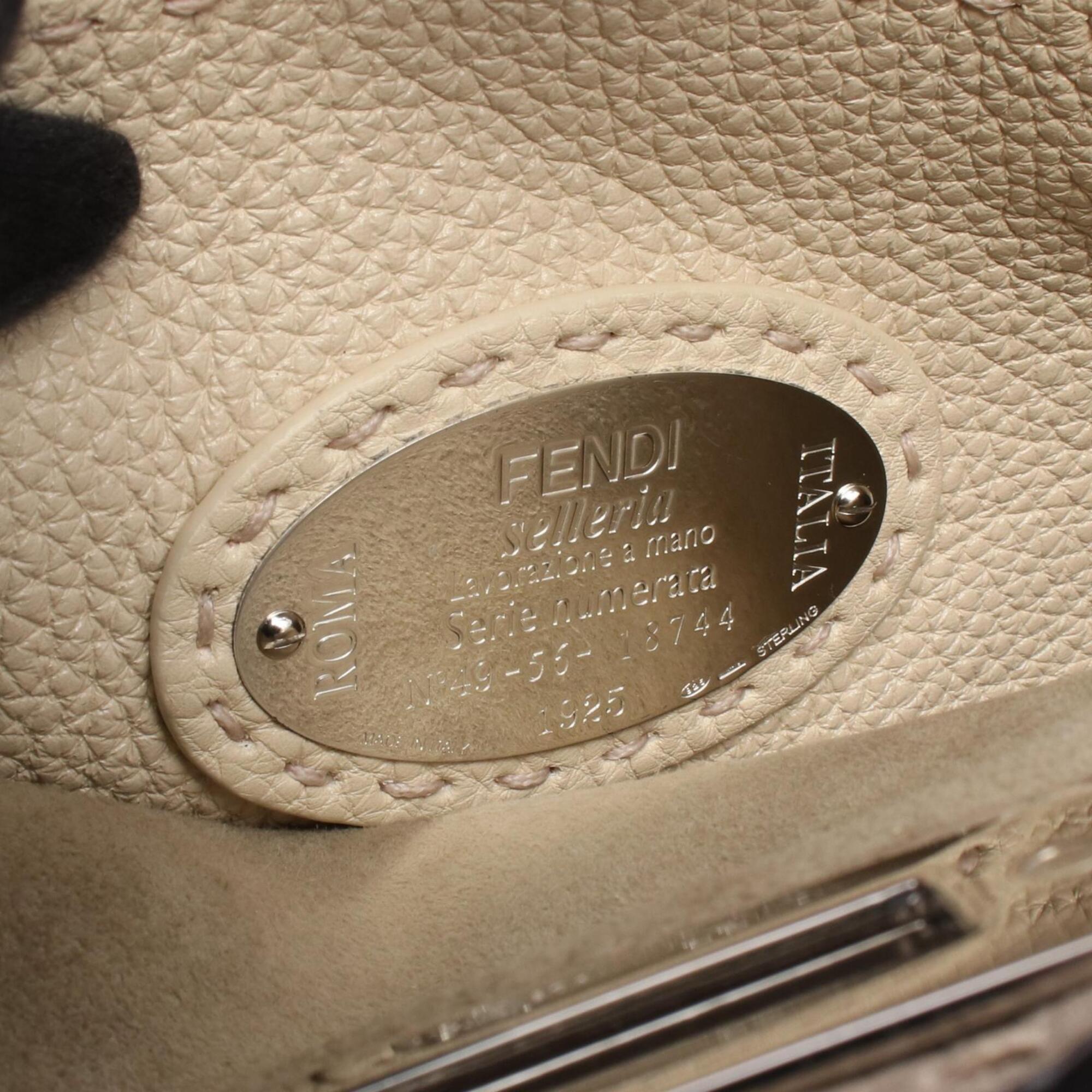 Fendi Beige Leather Handbag (Pre-Owned)
