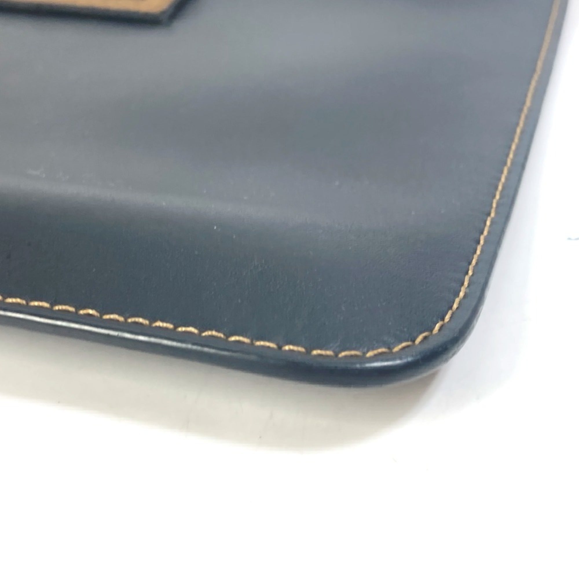 Fendi Black Leather Clutch Bag (Pre-Owned)