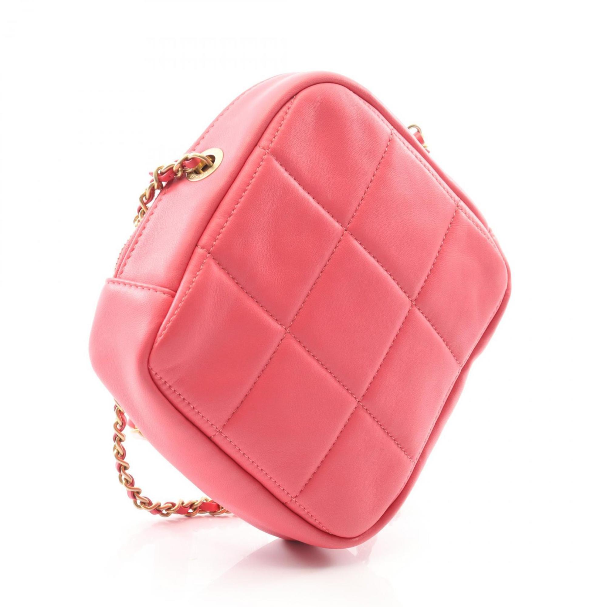 Chanel Pink Leather Shoulder Bag (Pre-Owned)