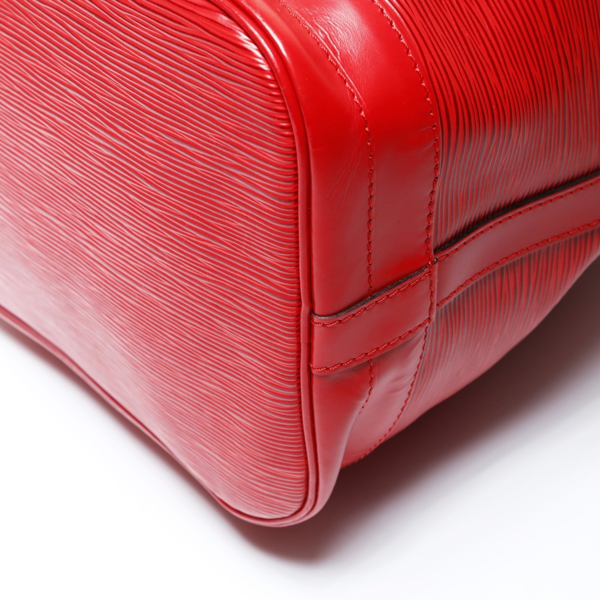 Louis Vuitton Red Color Epi Leather Shoulder Bag (Pre-Owned)