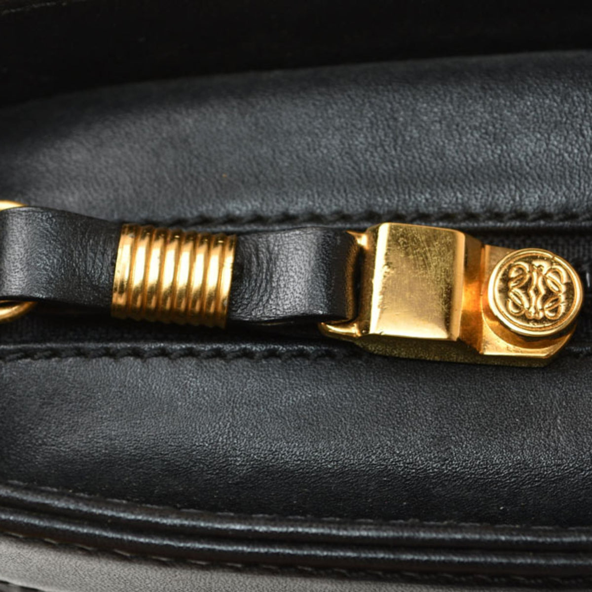 Loewe Black Canvas Leather Shoulder Bag (Pre-Owned)
