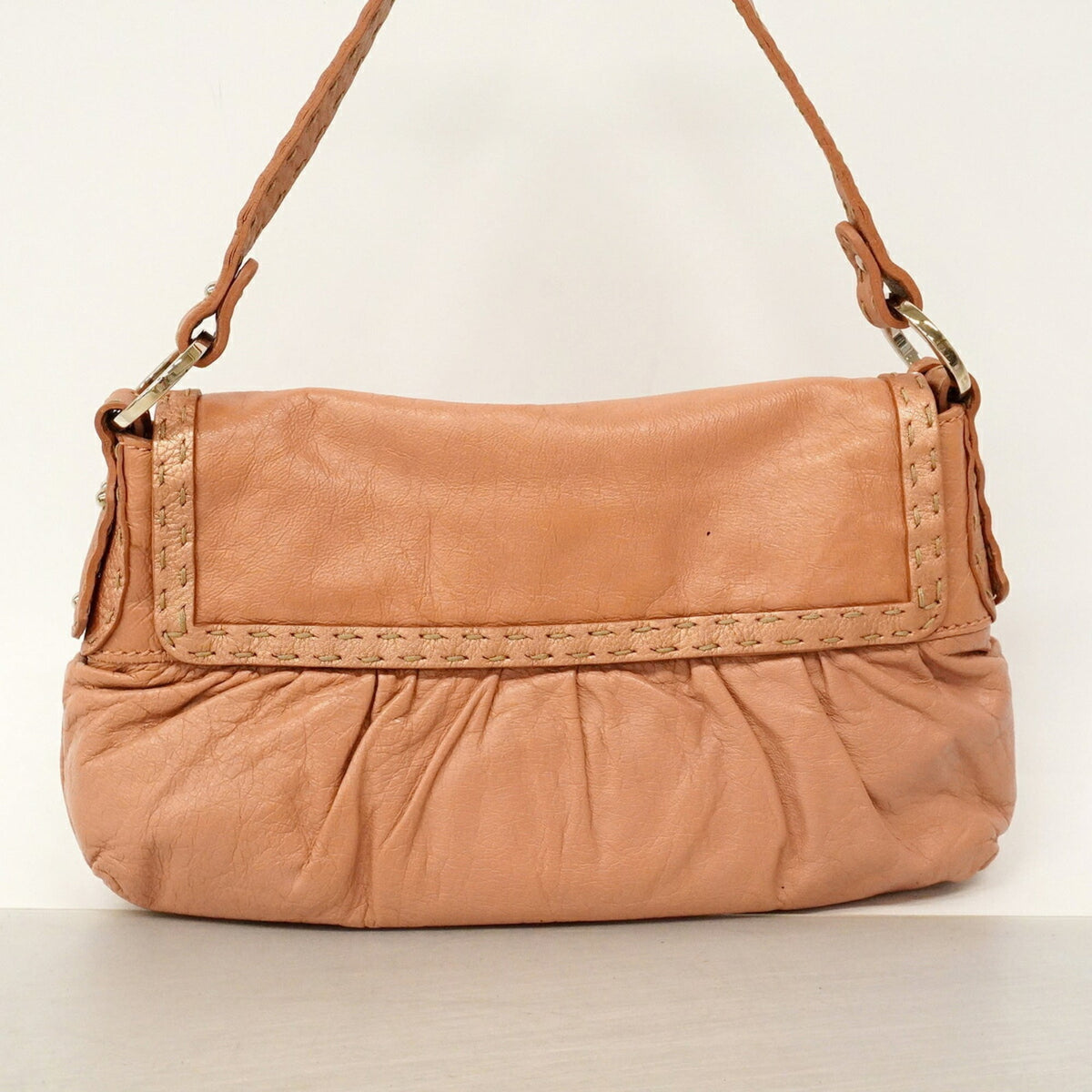 Fendi Pink Beige Leather Shoulder Bag (Pre-Owned)