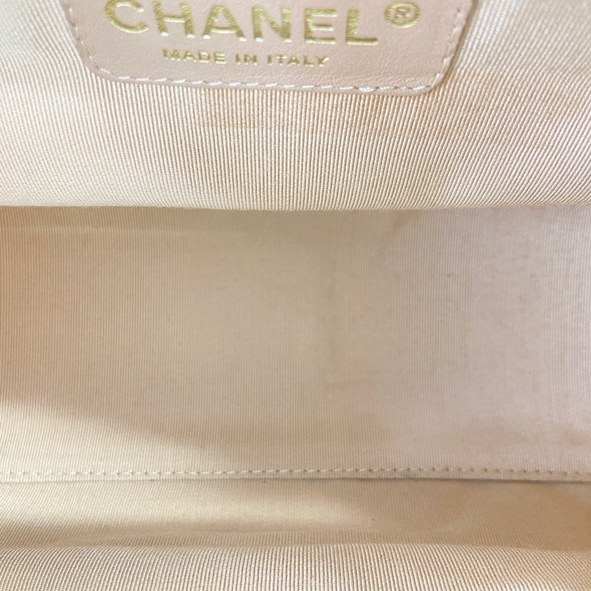Chanel Beige Handbag (Pre-Owned)