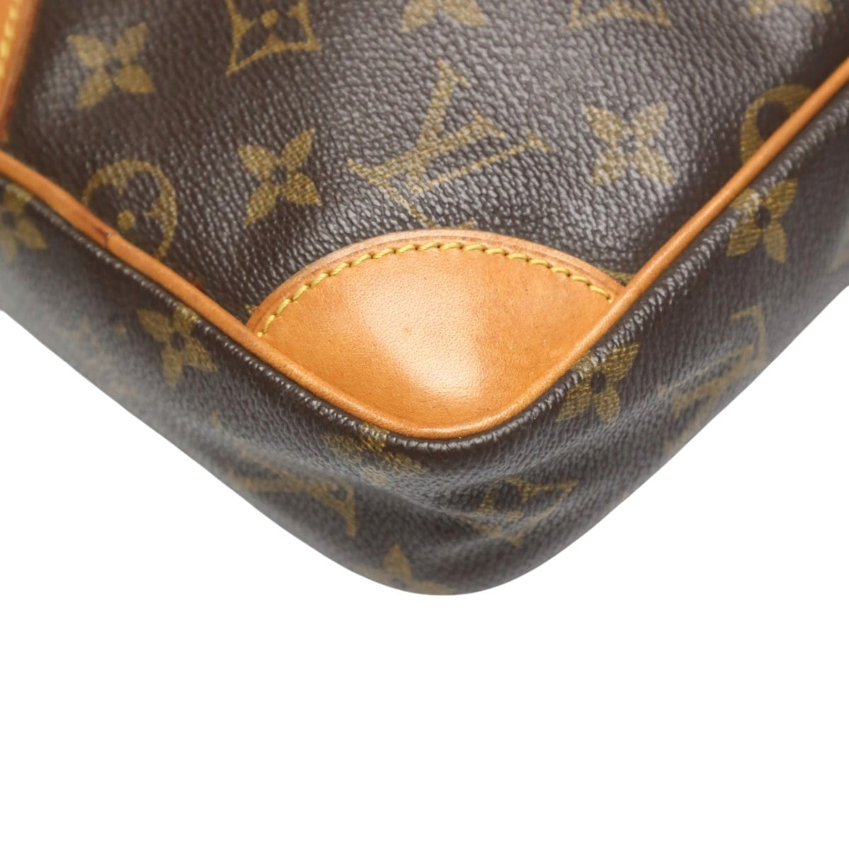 Louis Vuitton Brown Monogram Canvas Shoulder Bag (Pre-Owned)