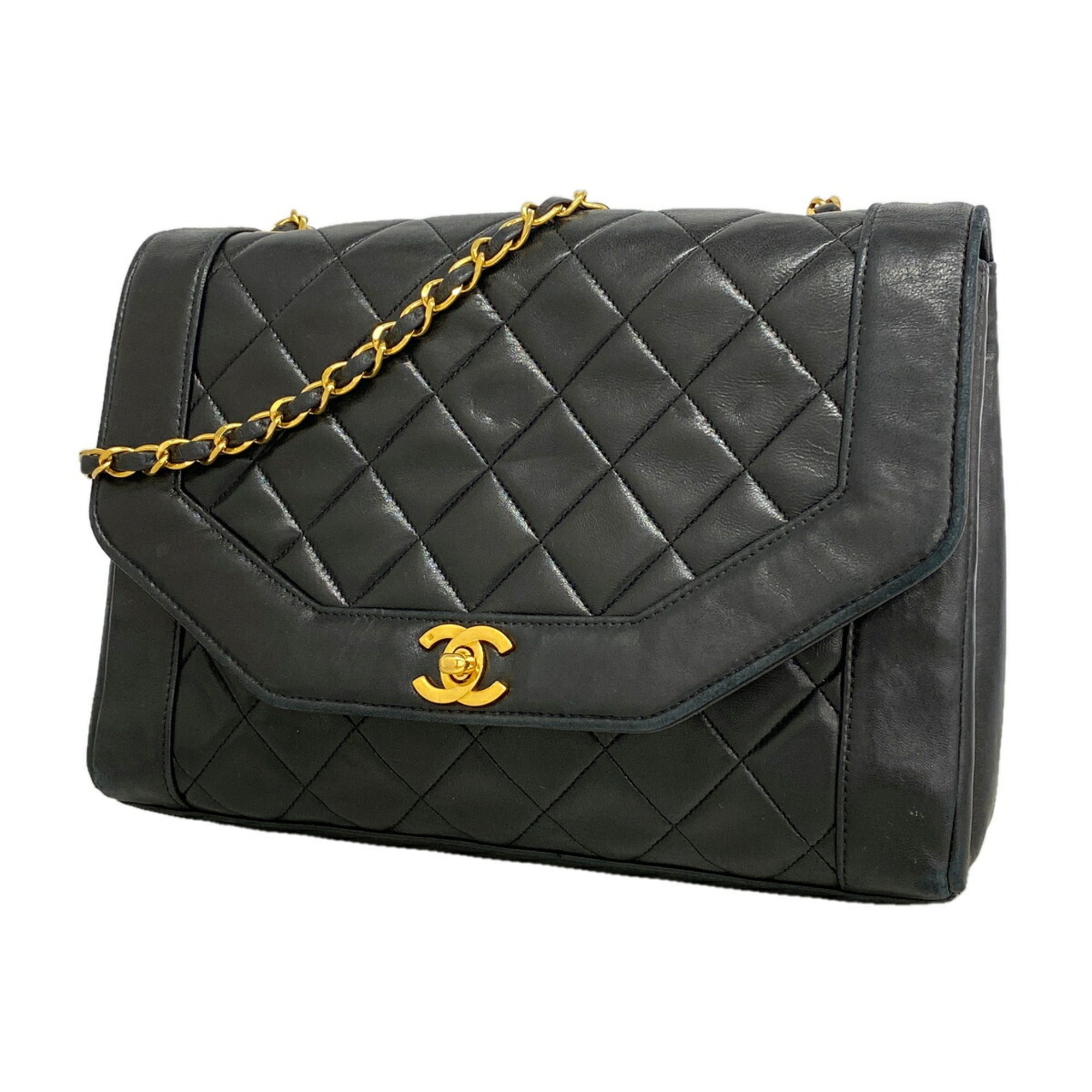 Chanel Black Leather Shoulder Bag (Pre-Owned)