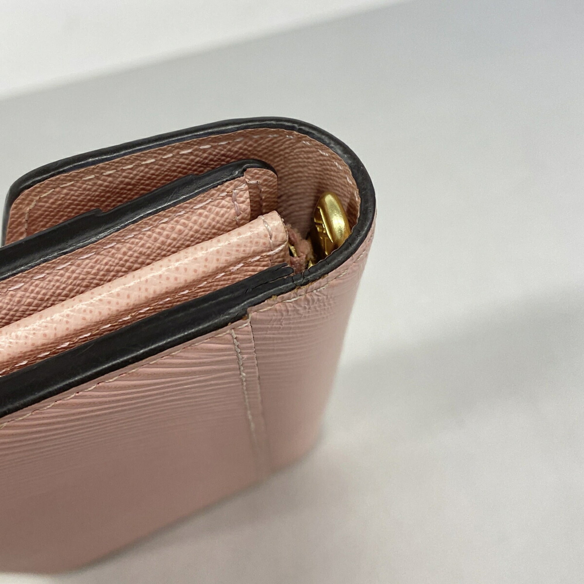 Louis Vuitton Rose Ballerine Long Wallet (Bi-Fold) (Pre-Owned)
