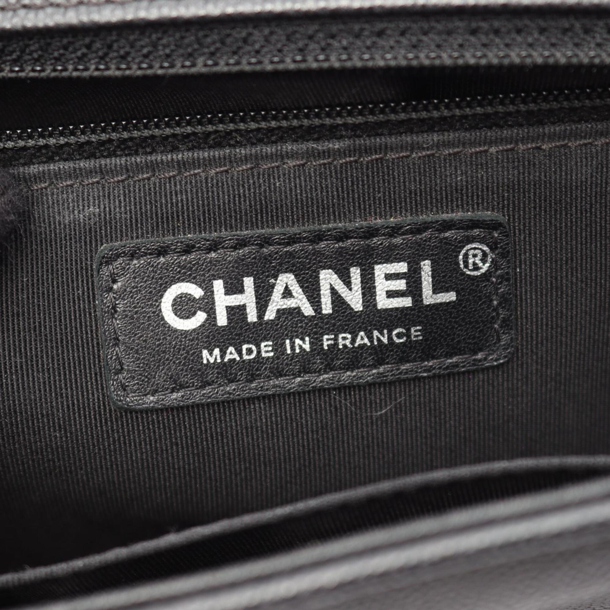 Chanel Black Grained Calfskin Handbag Shoulder Bag (Pre-Owned)