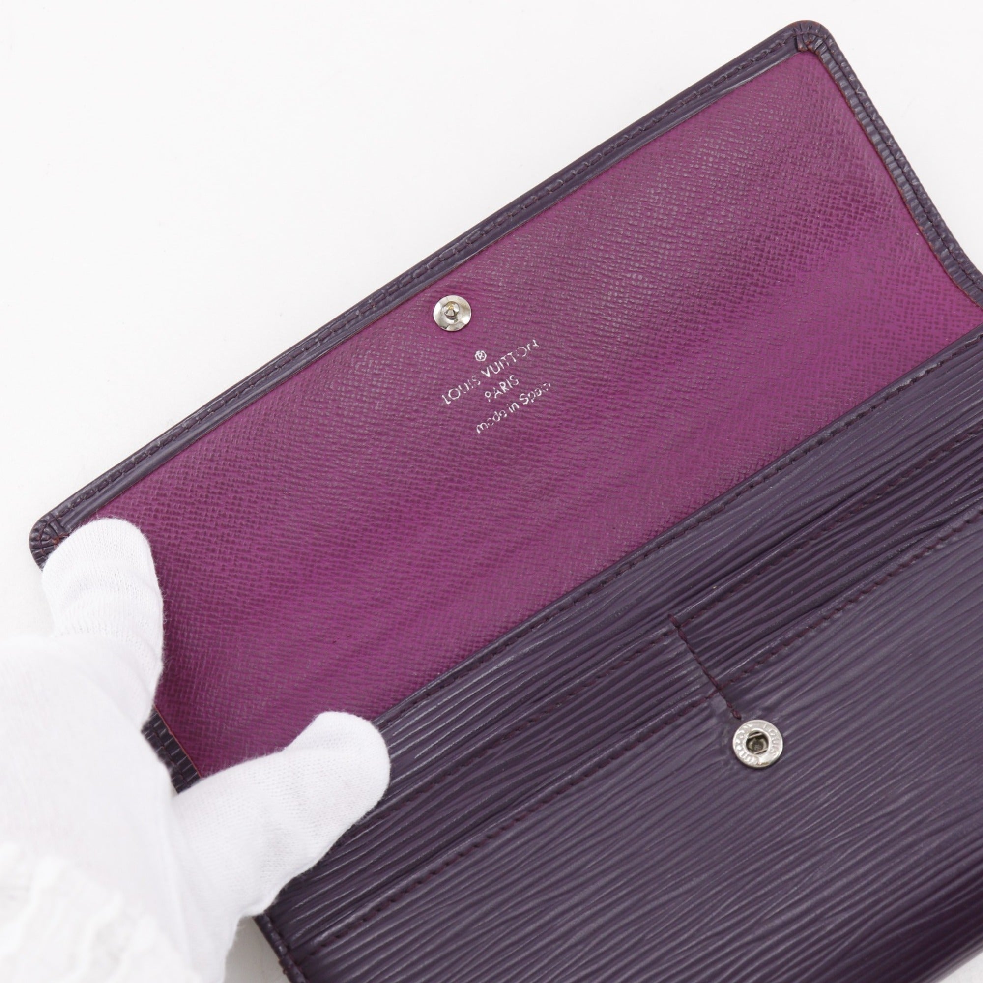 Louis Vuitton Epi Cassis Purple Epi Leather Long Wallet (Bi-Fold) (Pre-Owned)