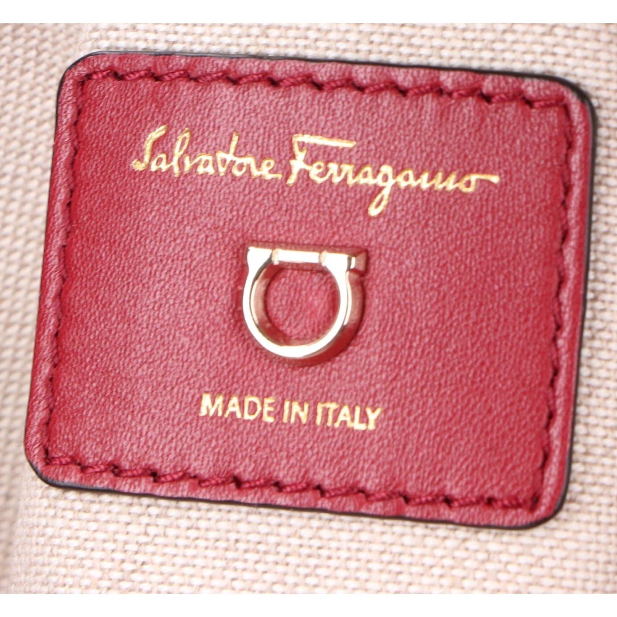 Salvatore Ferragamo Pink Raffia Handbag (Pre-Owned)