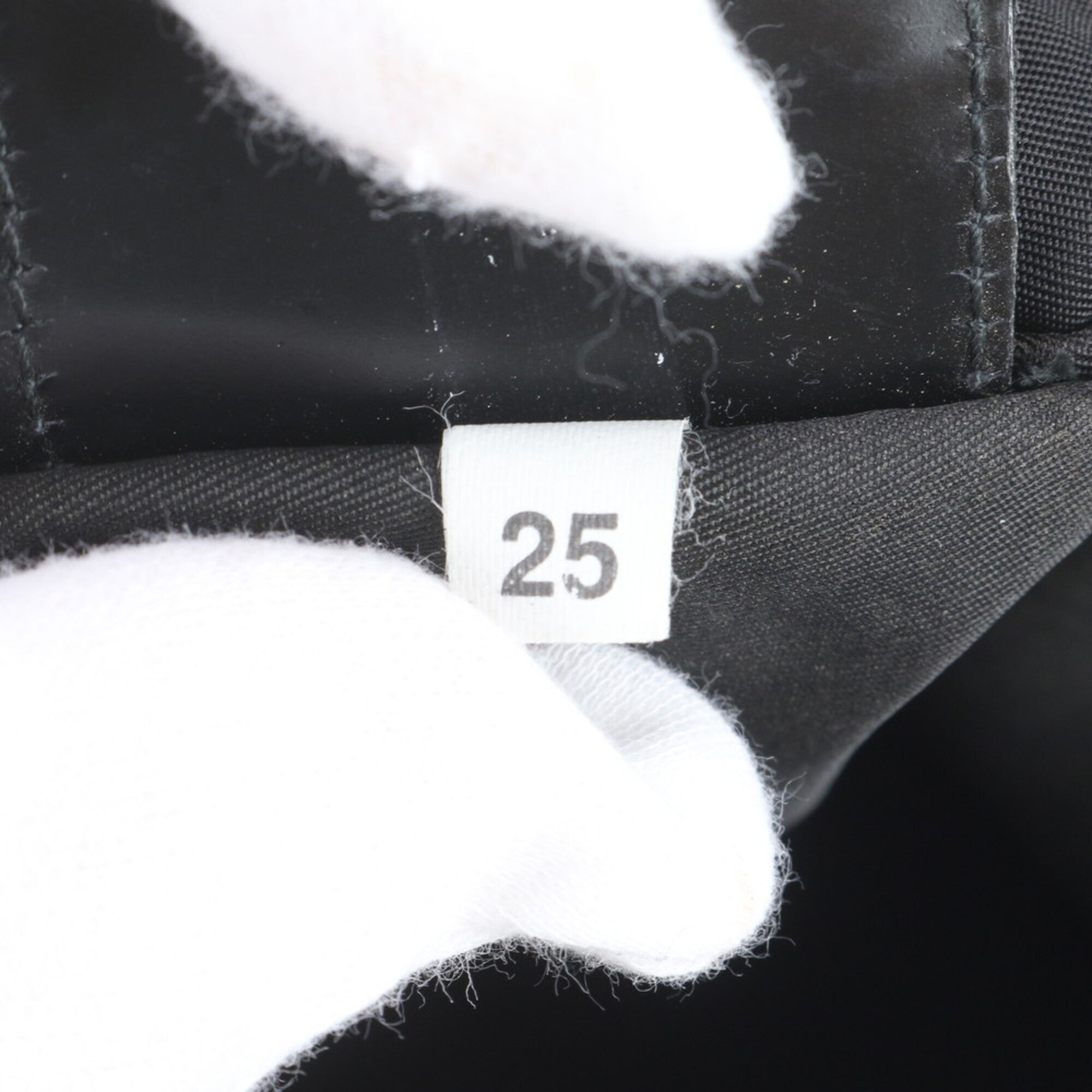 Prada Black Leather Nylon Messenger Bag Shoulder Bag (Pre-Owned)
