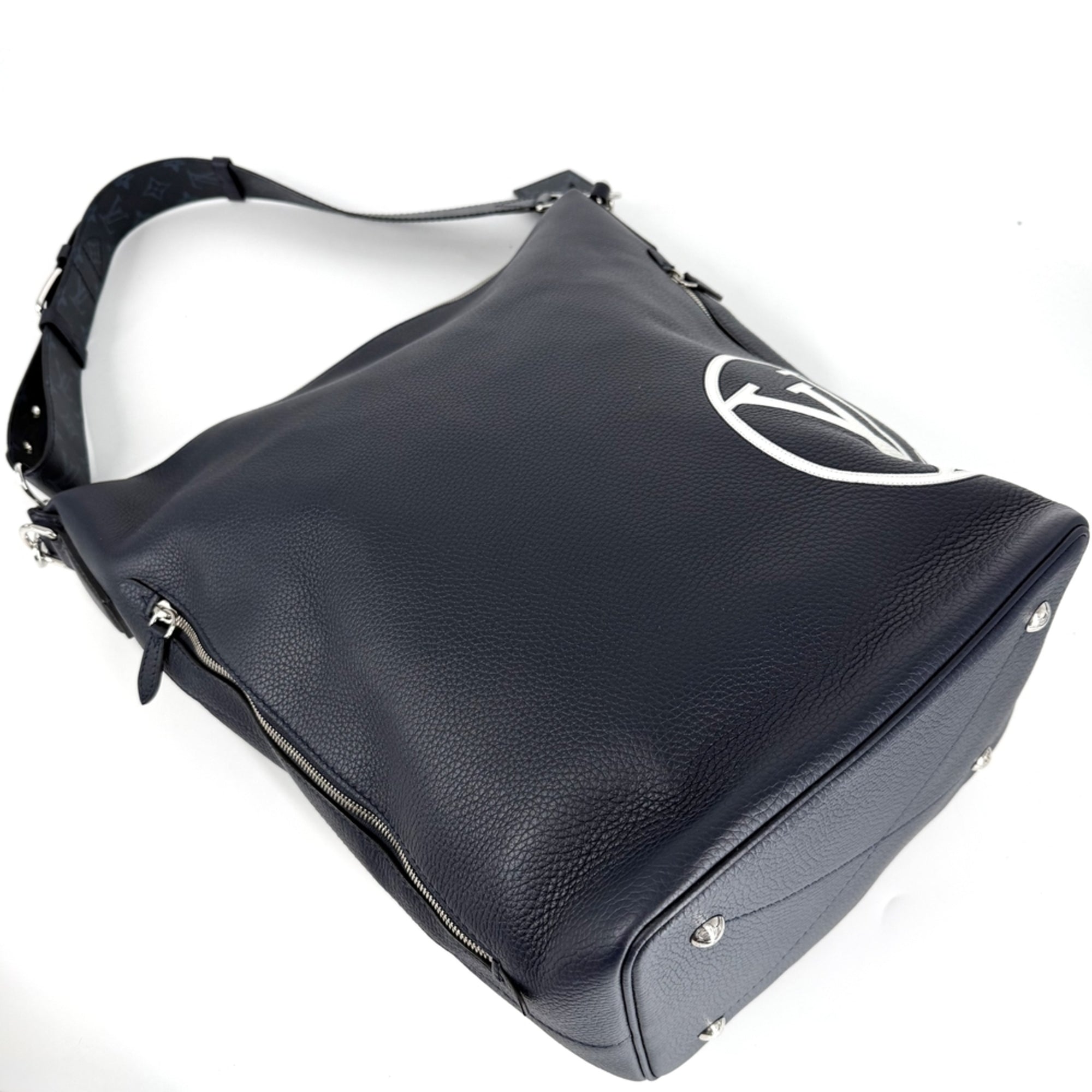 Louis Vuitton Navy Leather Shoulder Bag (Pre-Owned)