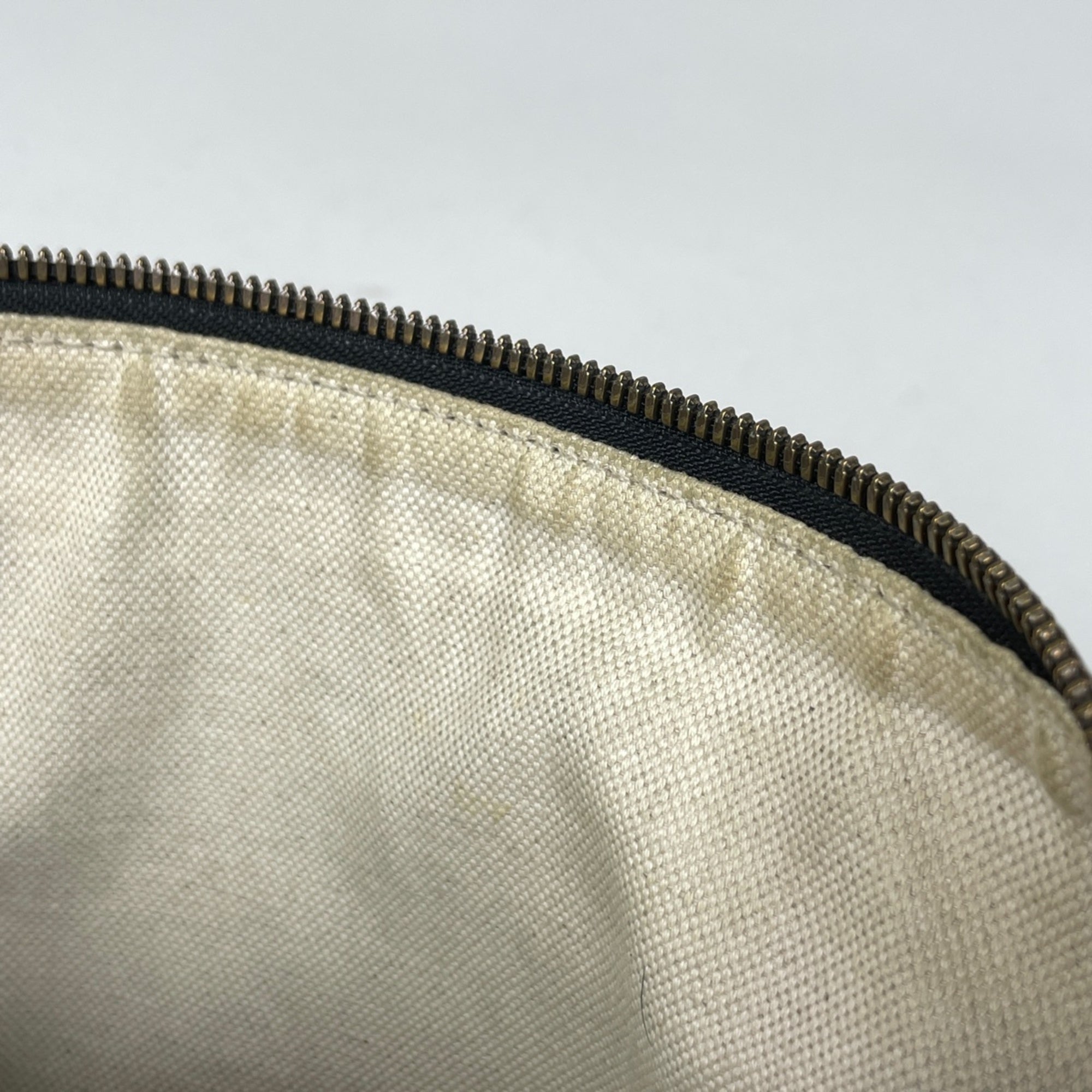 Gucci Black Leather Fanny Pack (Pre-Owned)