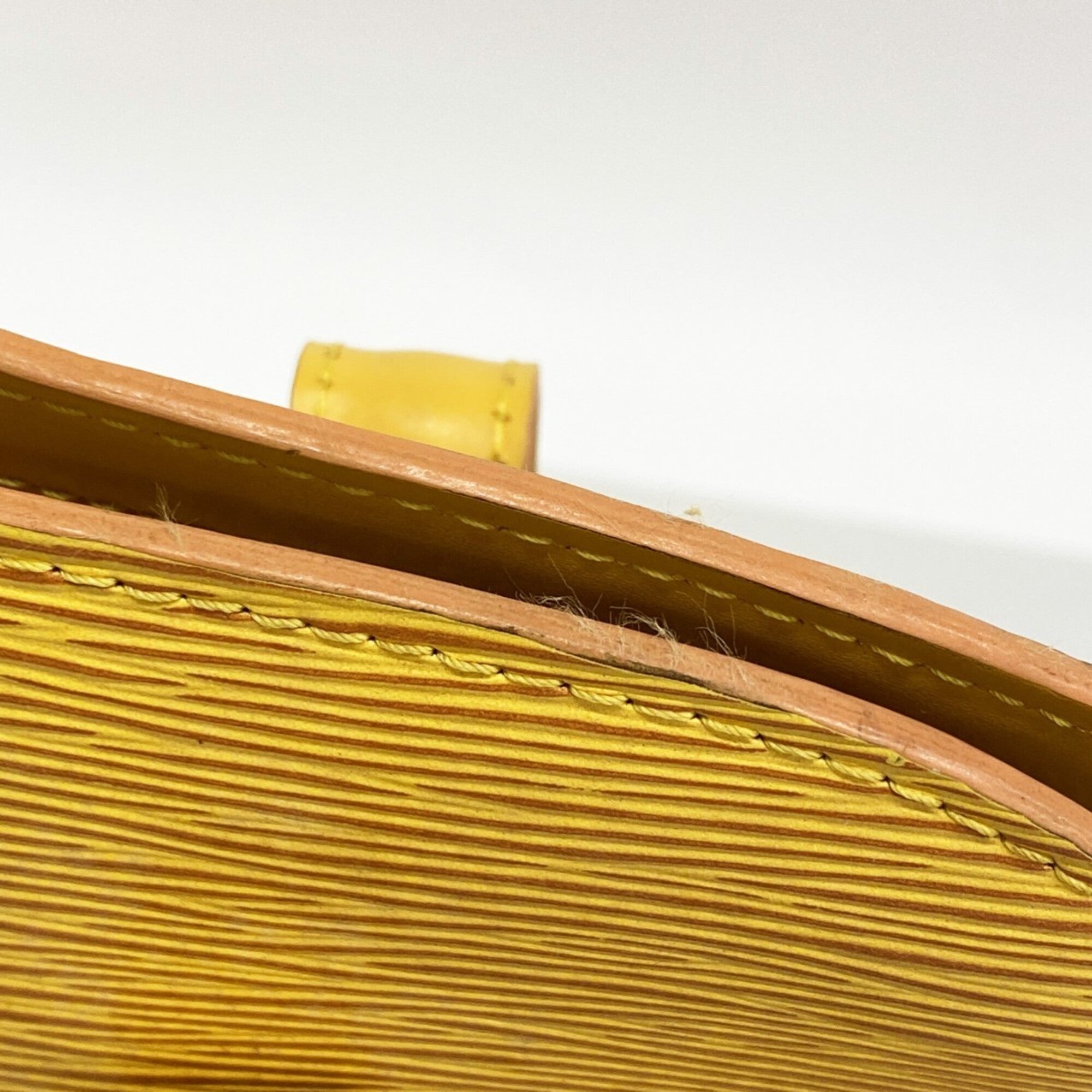 Louis Vuitton Jaune Shoulder Bag (Pre-Owned)